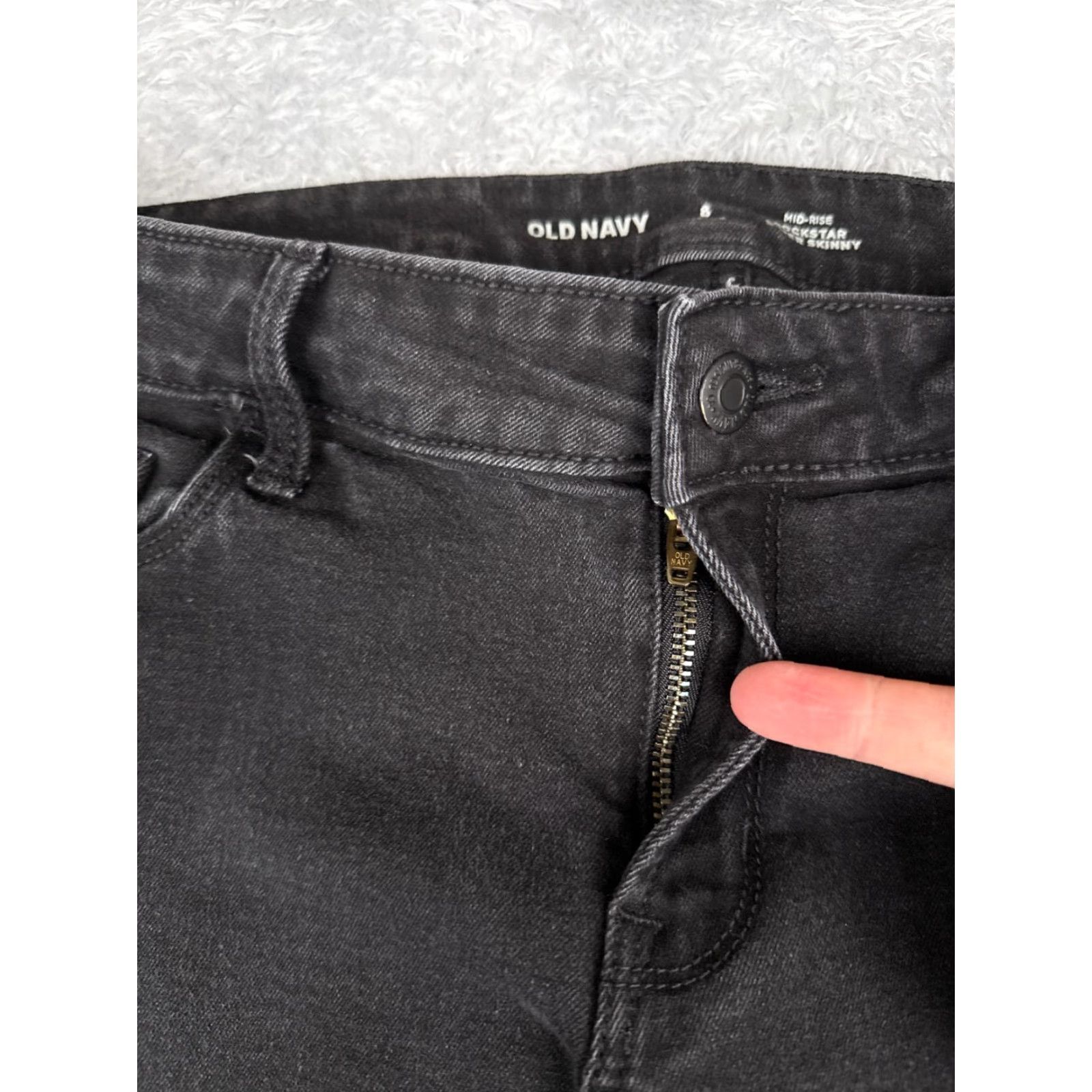 Old Navy VINTAGE? No — Old Navy Jeans Skinny Denim 5-Pocket Mid Rise Black Women’s 12 Regular 32x25 Cotton Blend 90s Retro Designer Womens Jeans Size 34" / US 12 / IT 48 - 5 Thumbnail