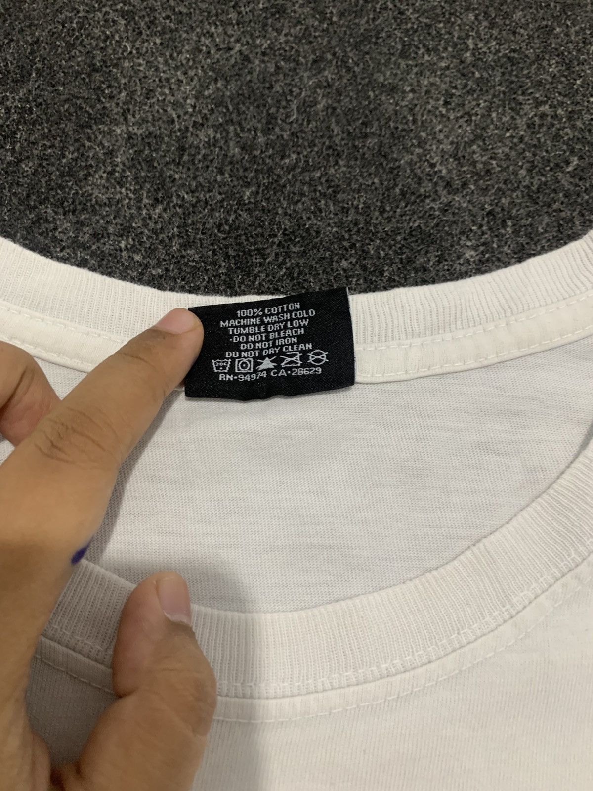 Stussy Stüssy Vintage / Rare Dragon Graphic T-Shirt Tee (White) Size US L / EU 52-54 / 3 - 6 Thumbnail