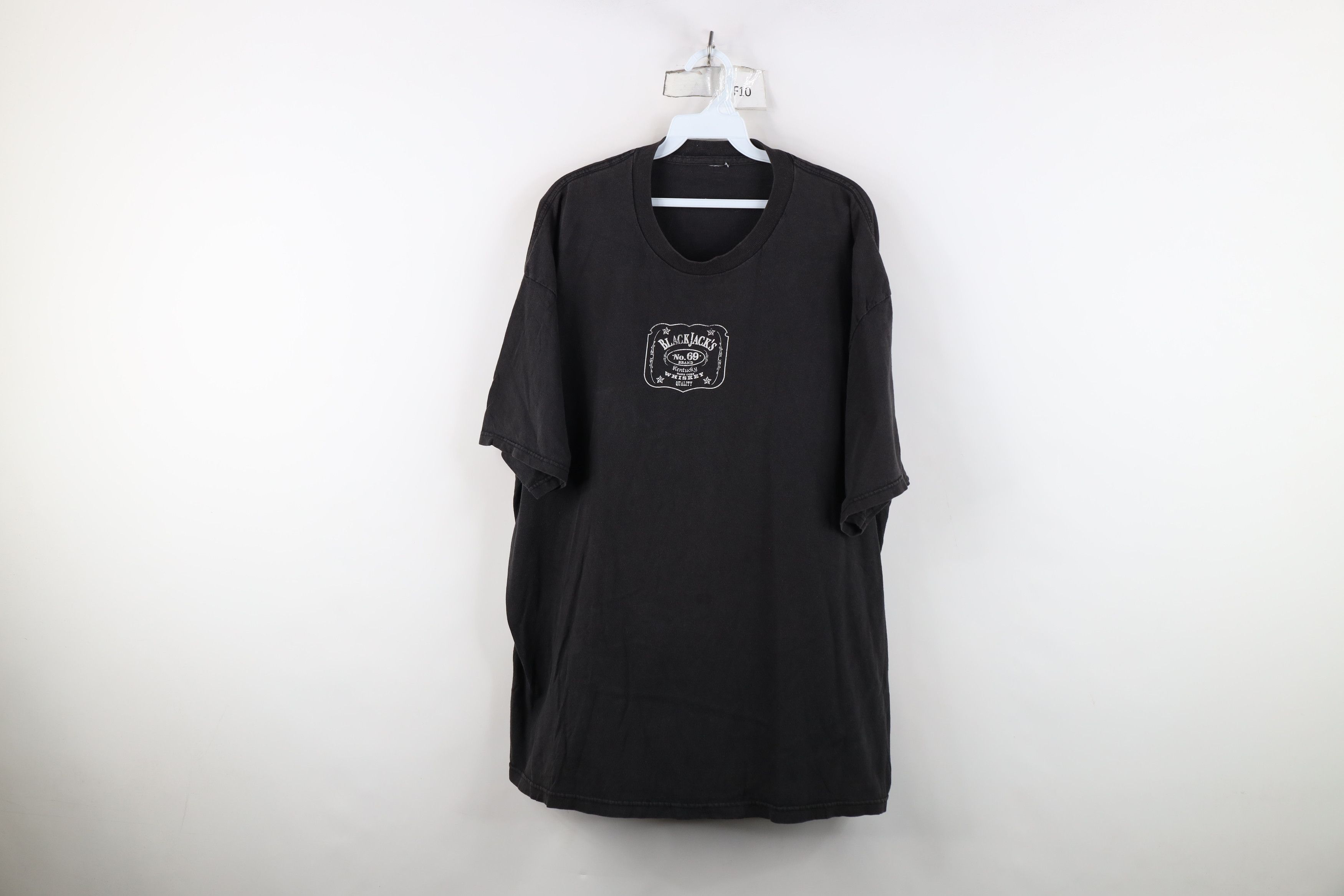 Vintage Vintage Y2K Streetwear Jacks 69 Whiskey Pinup Girl T-Shirt Size US XXL / EU 58 / 5 - 1 Thumbnail