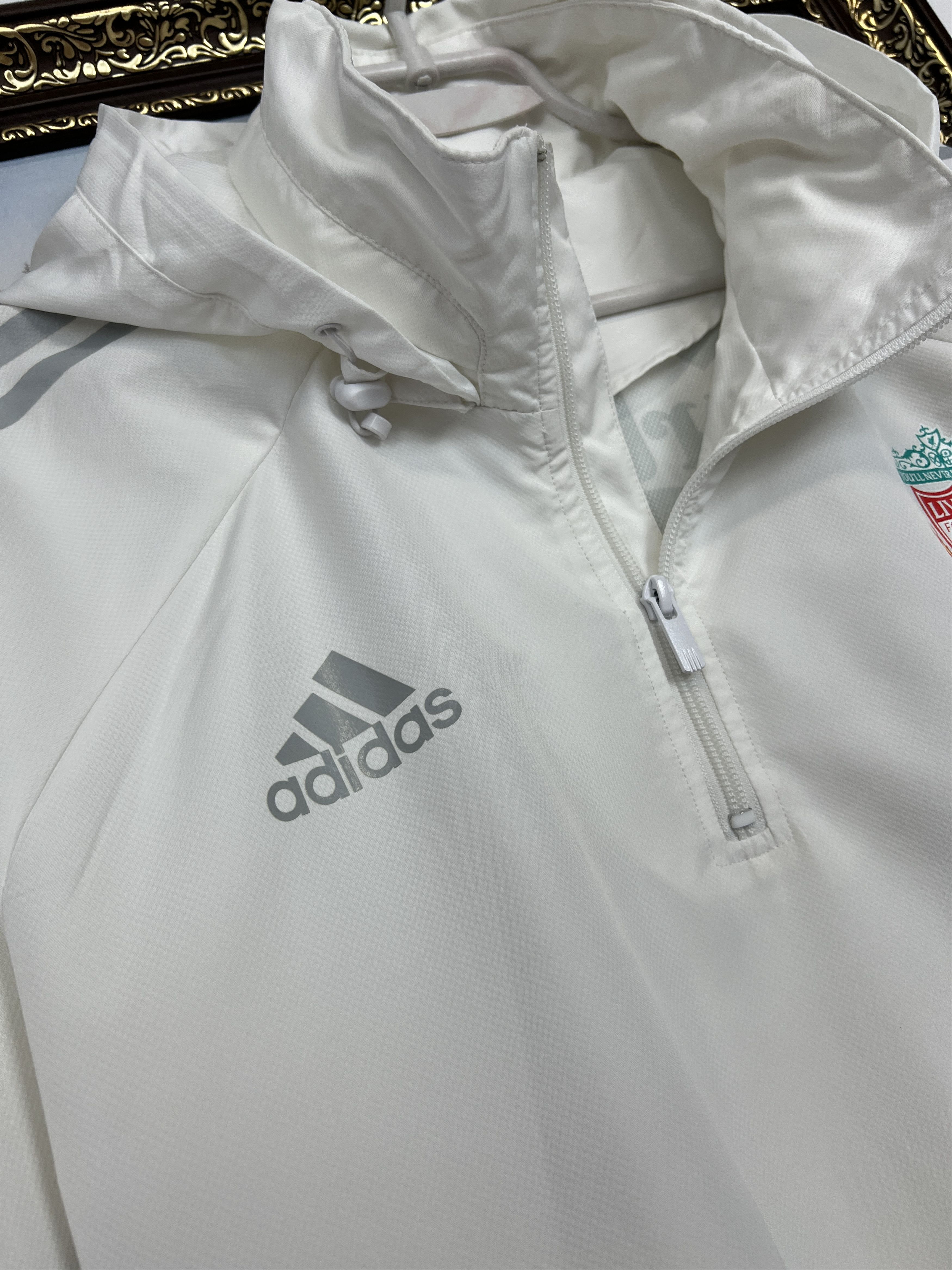 Adidas Vintage Adidas Liverpool Football Jacket Soccer Track Top Size US L / EU 52-54 / 3 - 4 Thumbnail