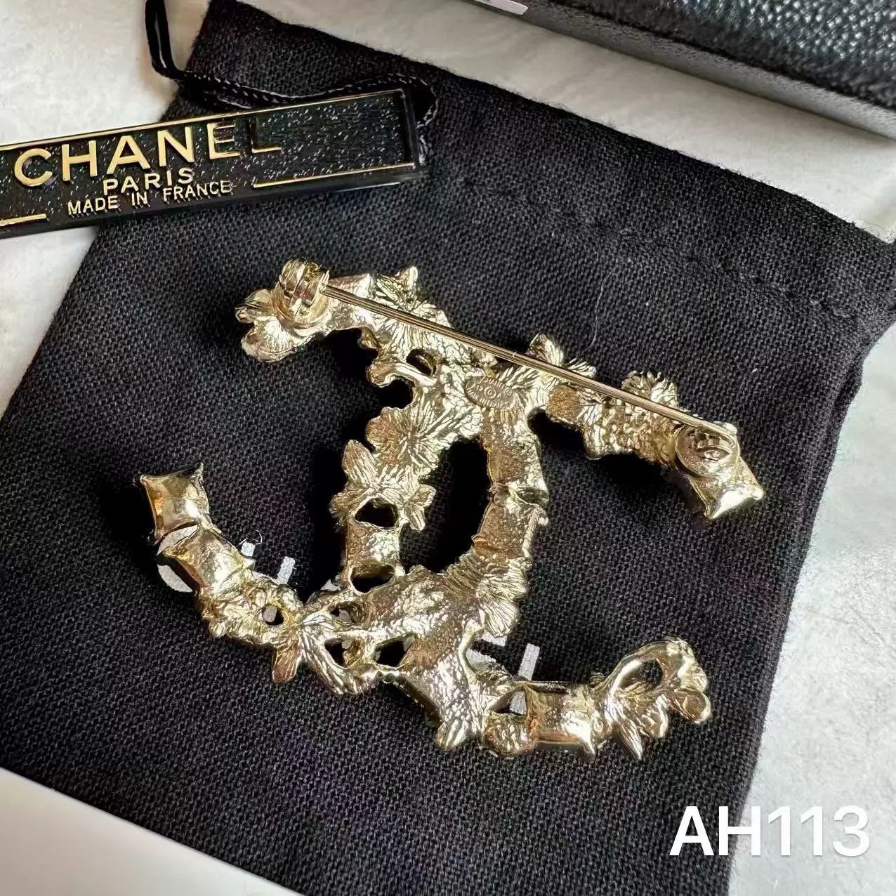 Chanel Chanel Pearl CC Brooch Elegant Mint Box Dust Bag AH113 Size ONE SIZE - 3 Thumbnail