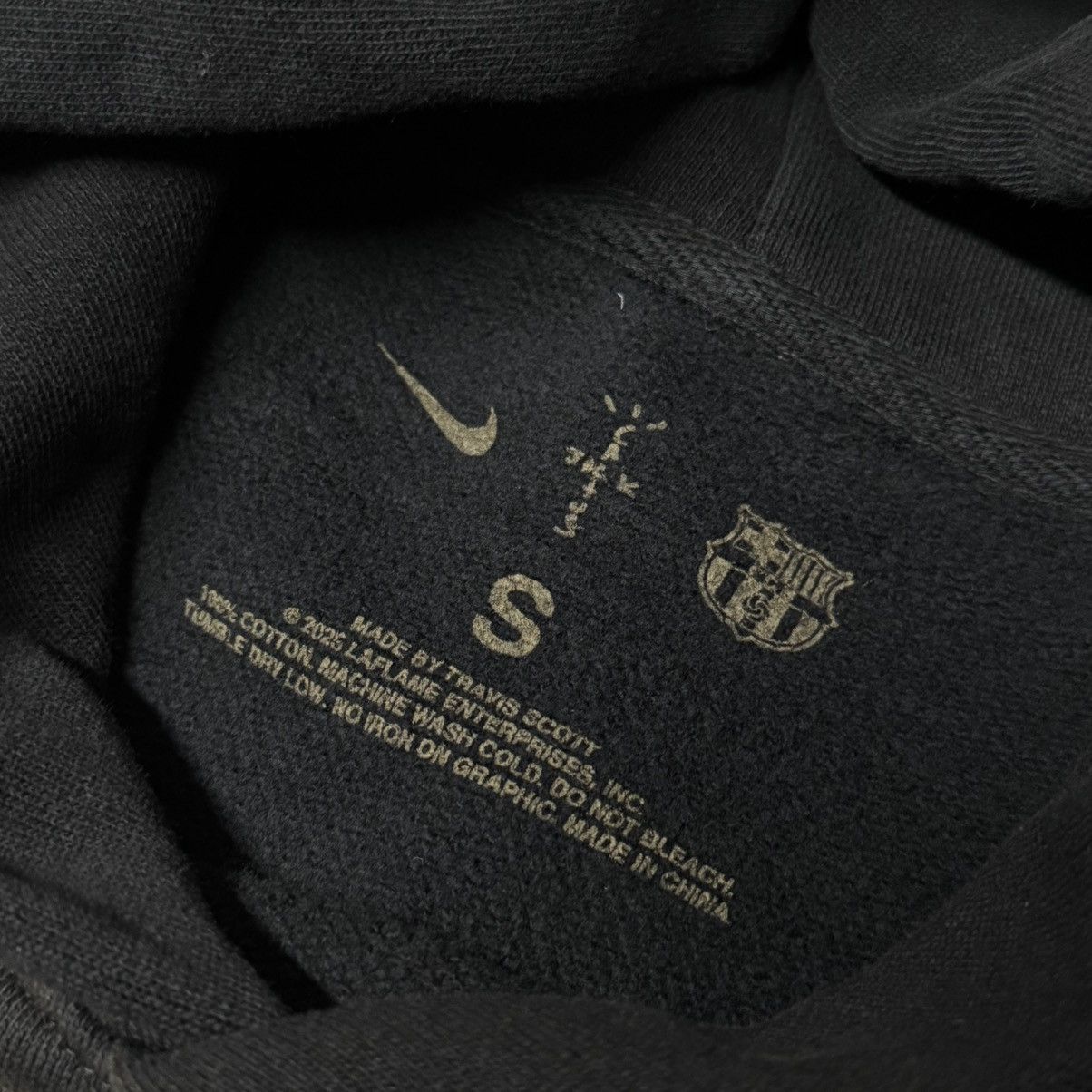 Nike × Travis Scott Travis Scott Nike Cactus Jack FC Barcelona Spray Logo Hoodie Size US S / EU 44-46 / 1 - 11 Thumbnail