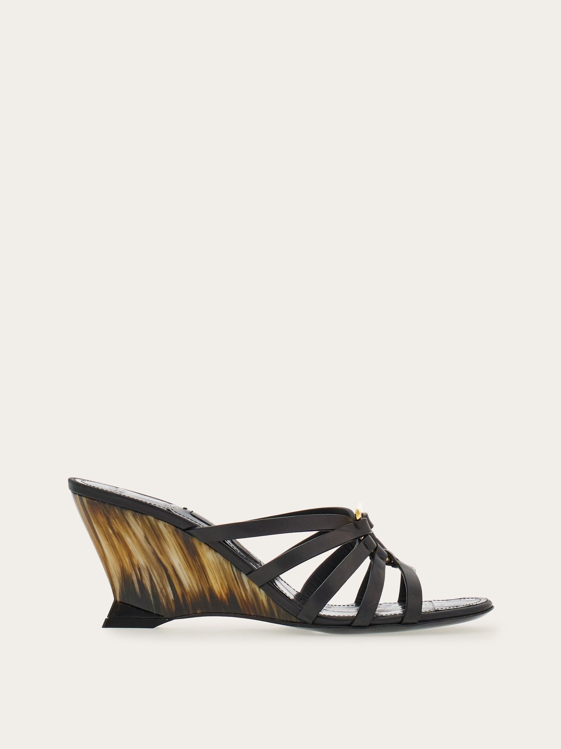 Salvatore Ferragamo o1s1rm0924 Gancini Wedge Slide in Nero Size US 5.5 / IT 35.5 - 1 Thumbnail