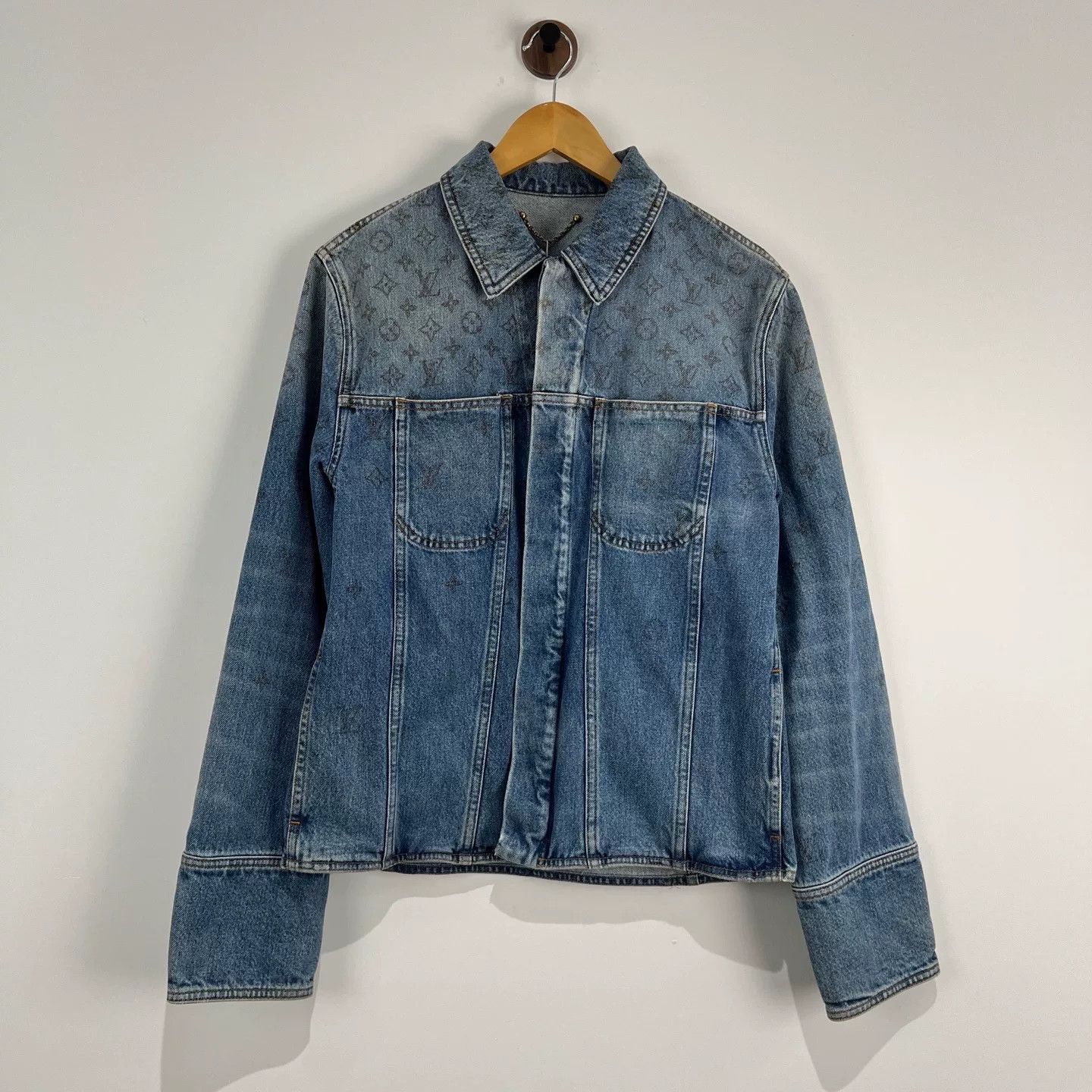 Louis Vuitton Louis Vuitton Gradient Denim Jacket Size US M / EU 48-50 / 2 - 1 Thumbnail