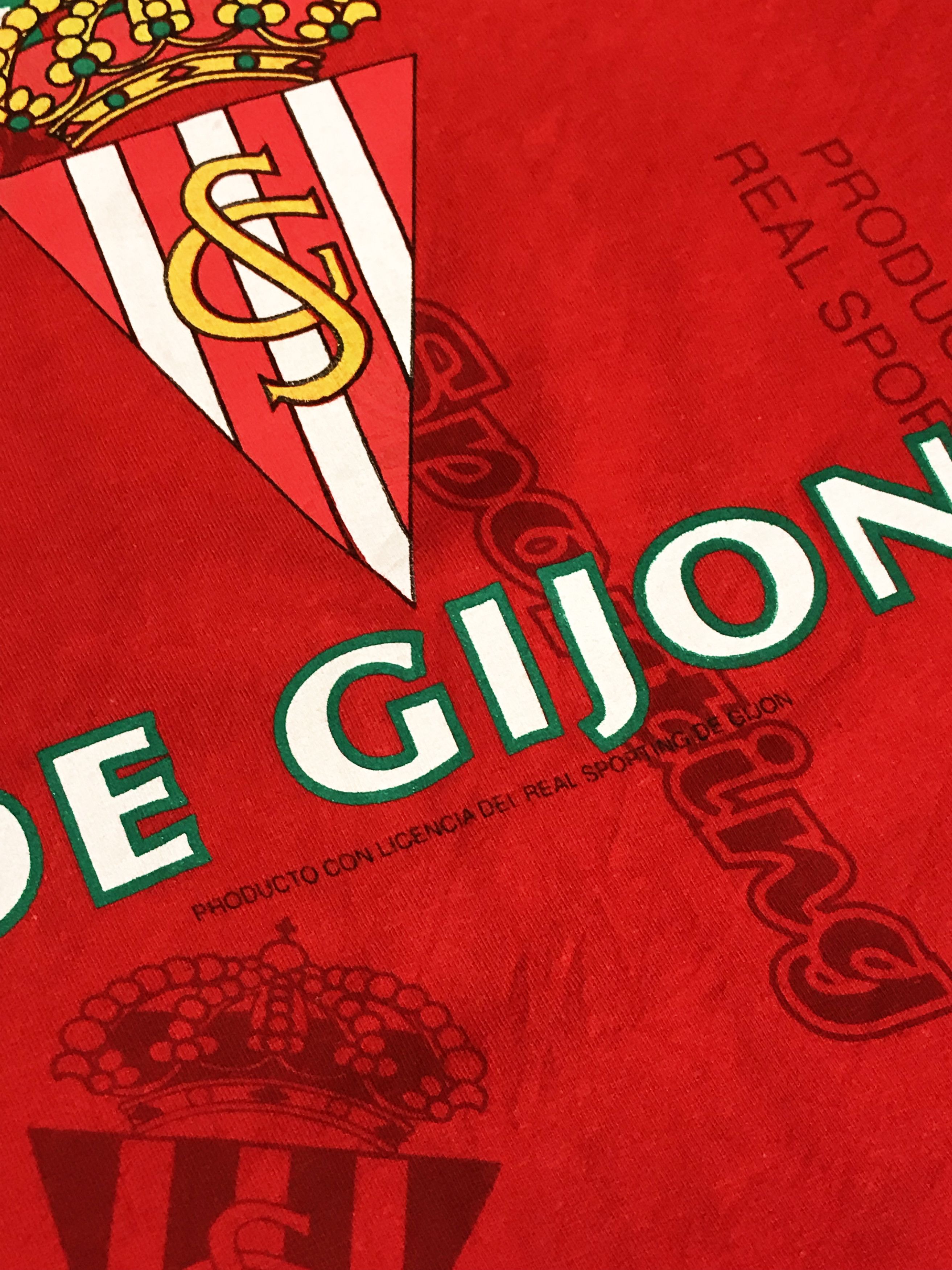Vintage Red Y2K Sporting de Gijon AOP T-shirt (M) Size US M / EU 48-50 / 2 - 4 Thumbnail