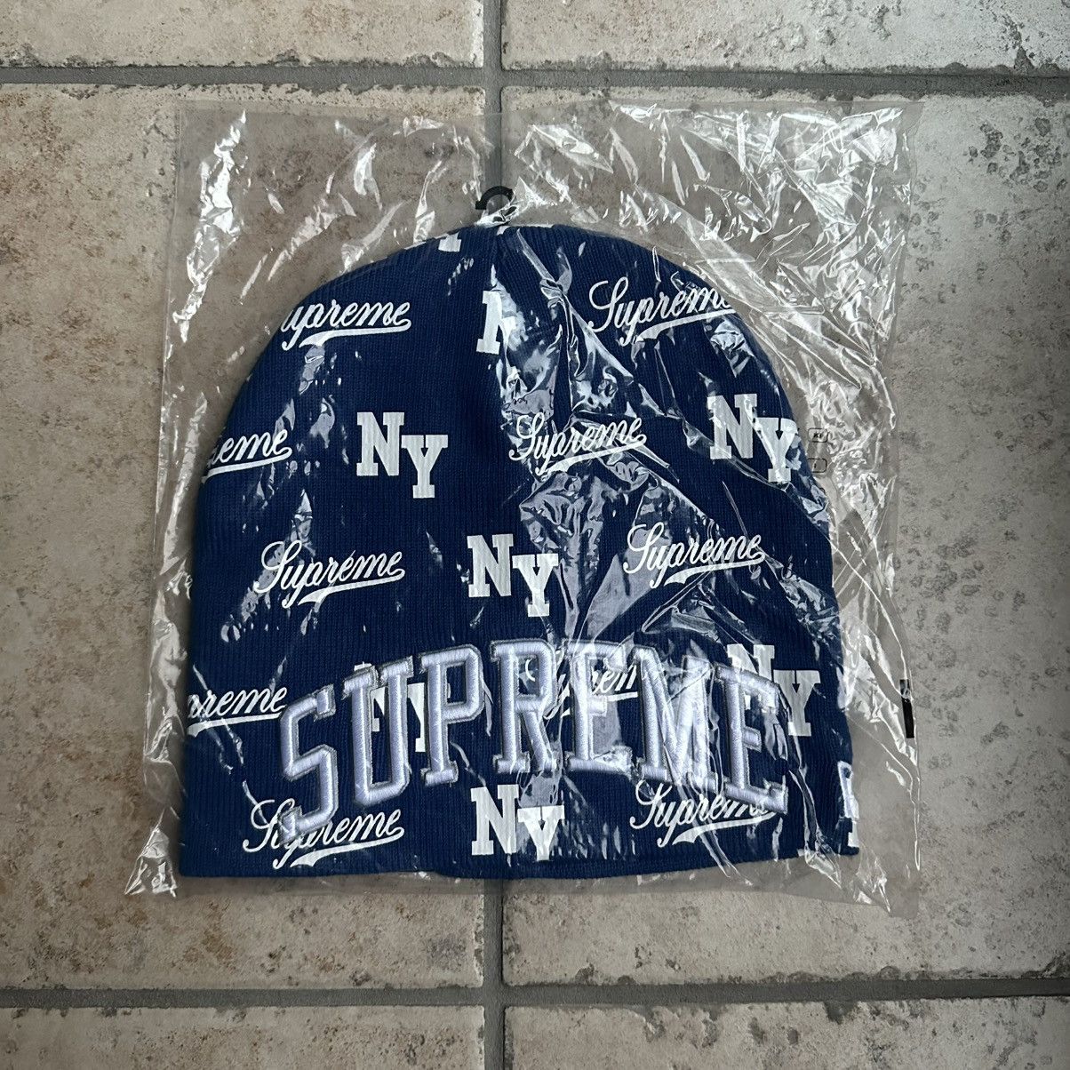 New Era × Supreme Supreme New Era Monogram Beanie Royal Size ONE SIZE - 1 Thumbnail