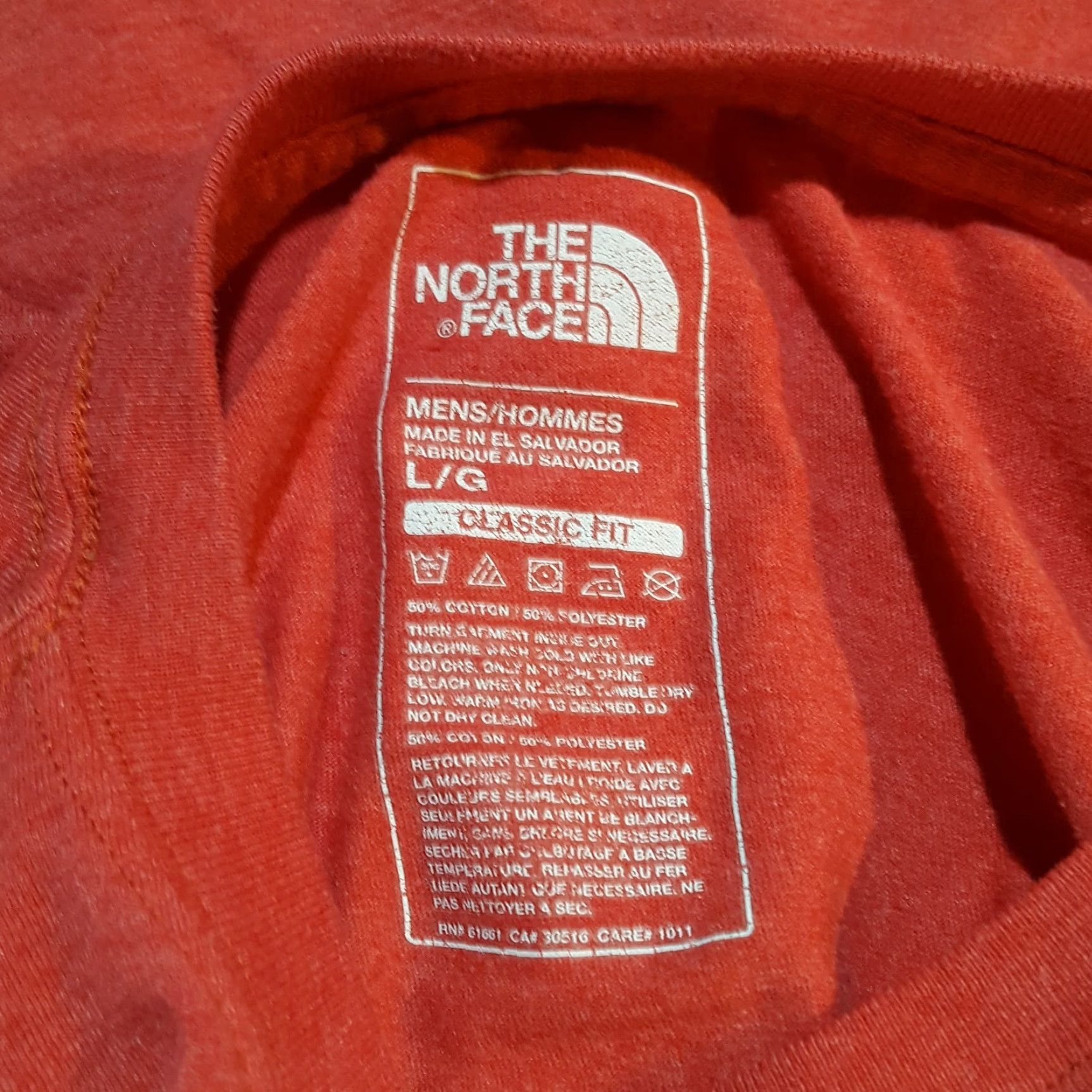 The North Face VINTAGE The North Face Red Cotton Polyester Blend Outdoor Logo T Shirt Mens Large 90s 00s Outdoor Retro Hiking Camping TNF Shirt Size US L / EU 52-54 / 3 - 4 Thumbnail