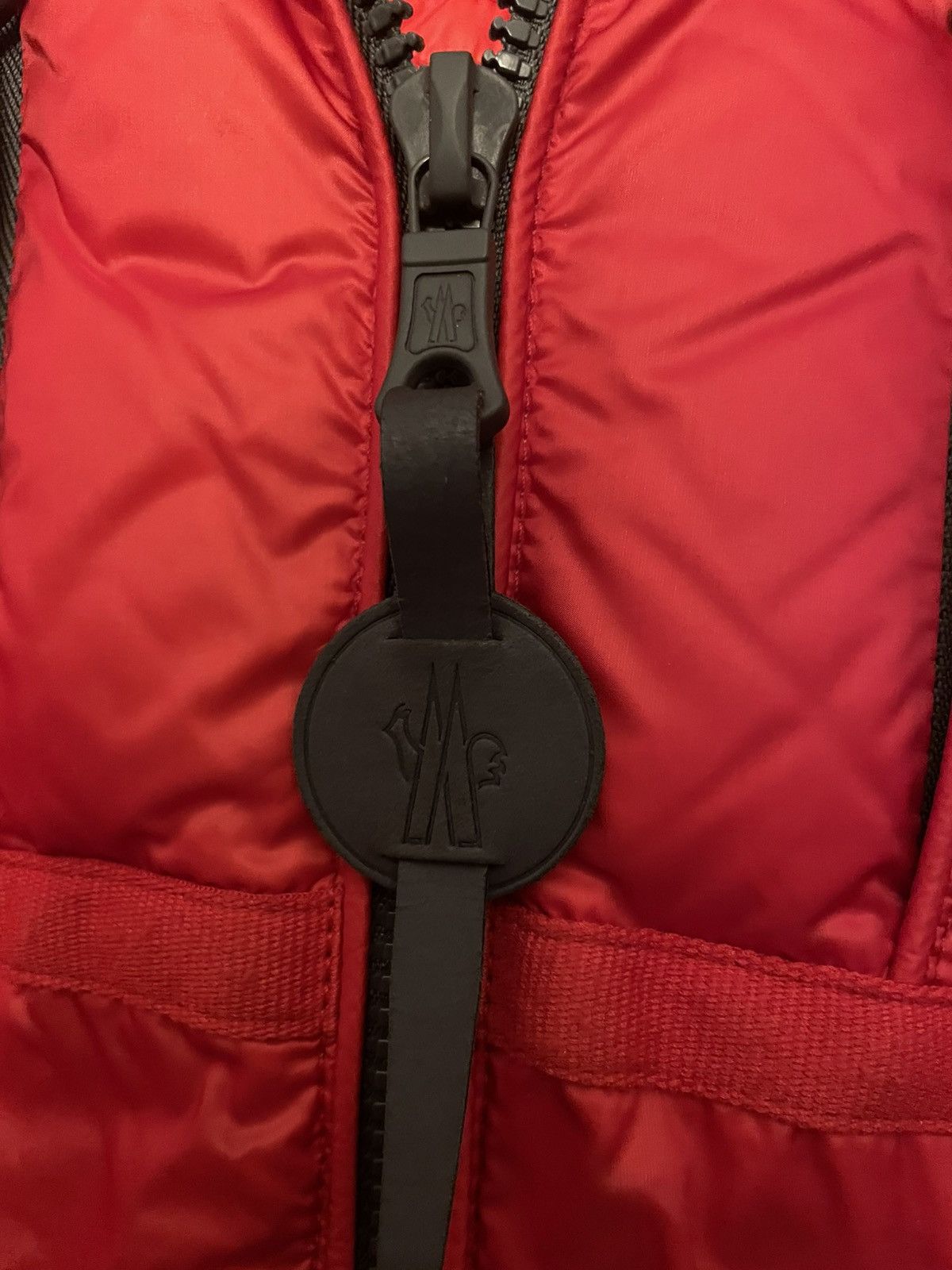 Moncler Red Moncler Vest Size US M / EU 48-50 / 2 - 4 Thumbnail