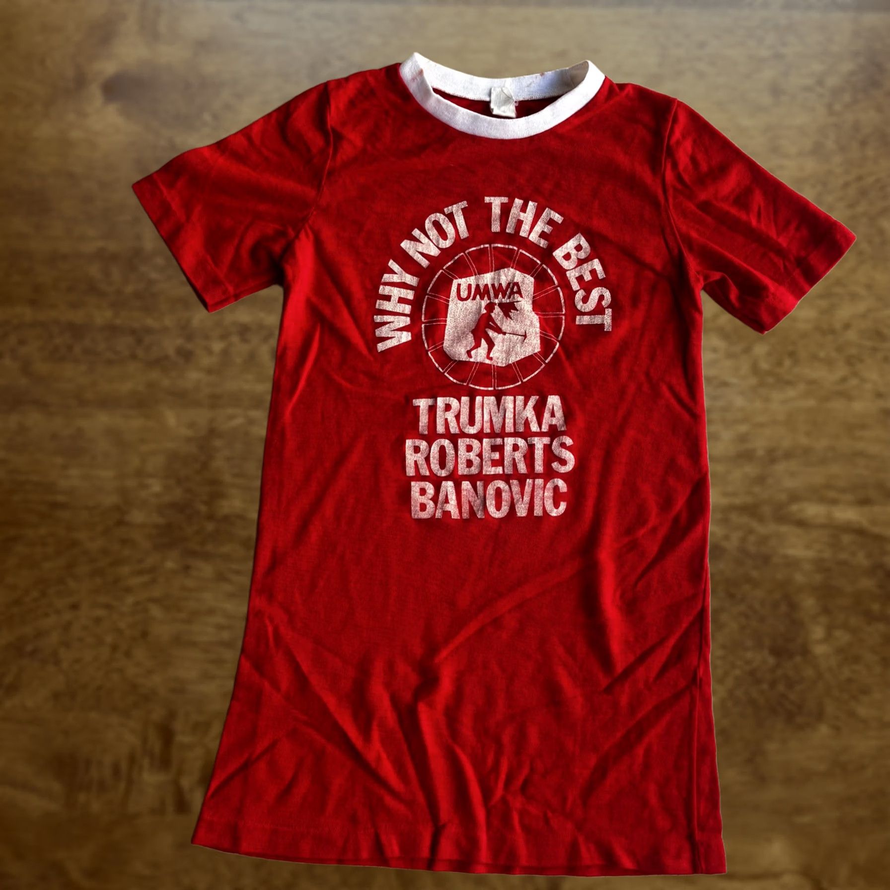 Vintage VINTAGE Barclay Juniors Dress T Shirt Junior Small Red UMWA Graphic Tee Shirt Dress Juniors Small Red Graphic Print Retro 90s Mens Womens Boys Girls Size XS / US 0-2 / IT 36-38 - 1 Thumbnail