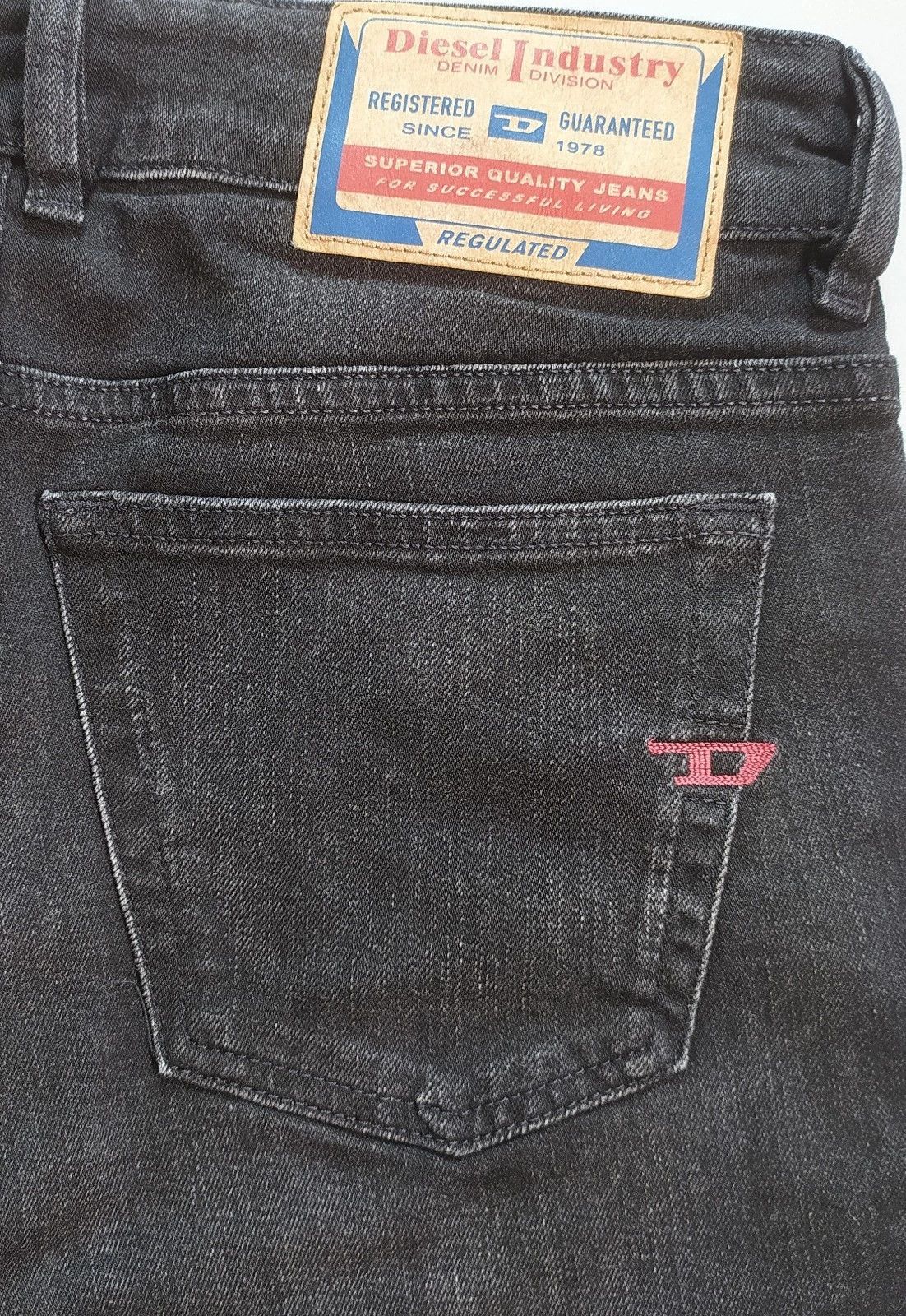 Diesel Diesel 1979 SLEENKER L.32 MENS JEANS T/9935 Size US 29 - 10 Thumbnail