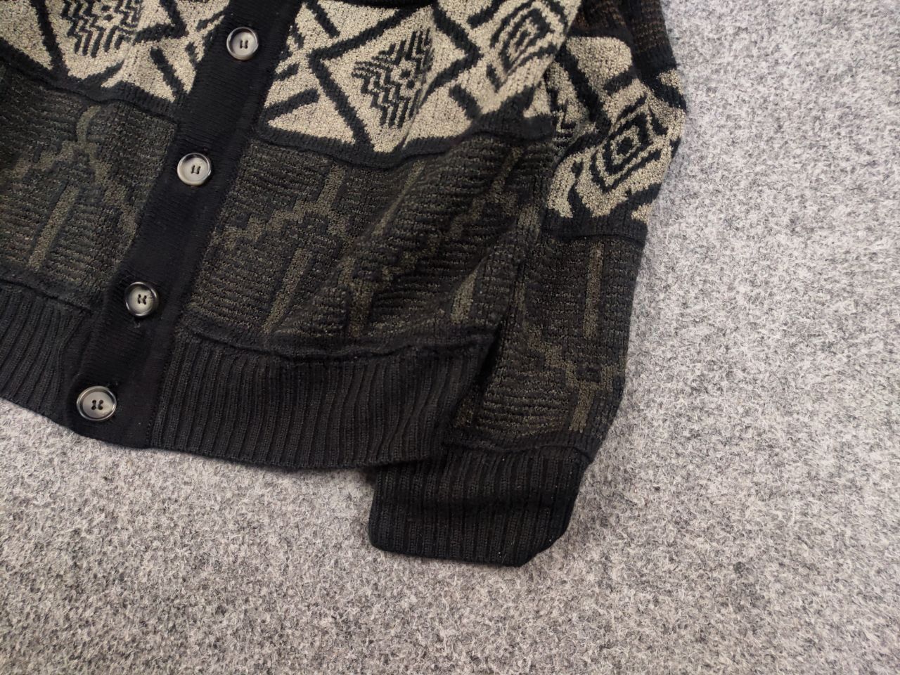 Japanese Brand Vintage 90's Japanese Style Knit Art Dark Pattern Cardigan Size US M / EU 48-50 / 2 - 5 Thumbnail