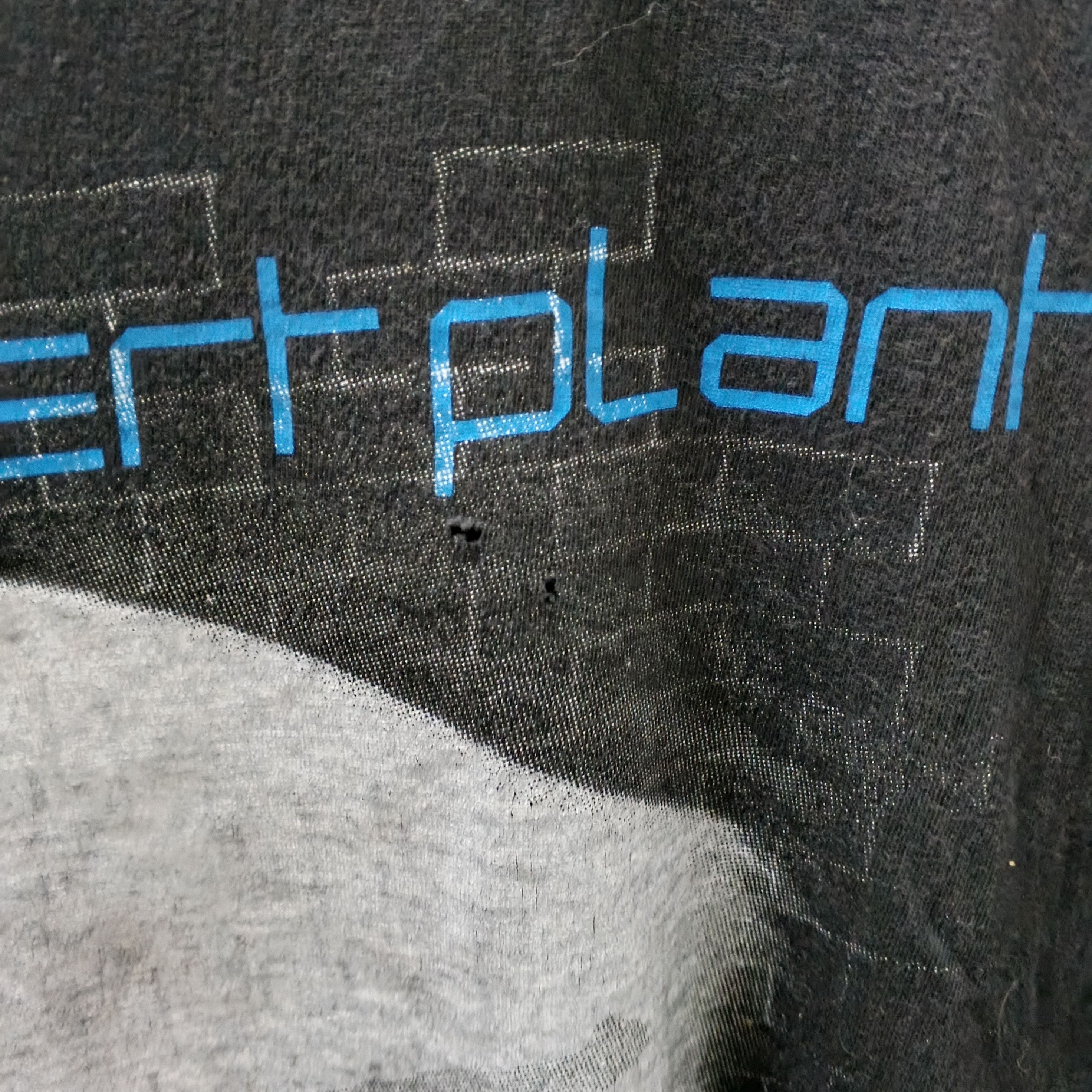 Band Tees Vintage 80's Robert Plant Led Zeppelin Tour Tshirt Boxy Size US M / EU 48-50 / 2 - 6 Thumbnail