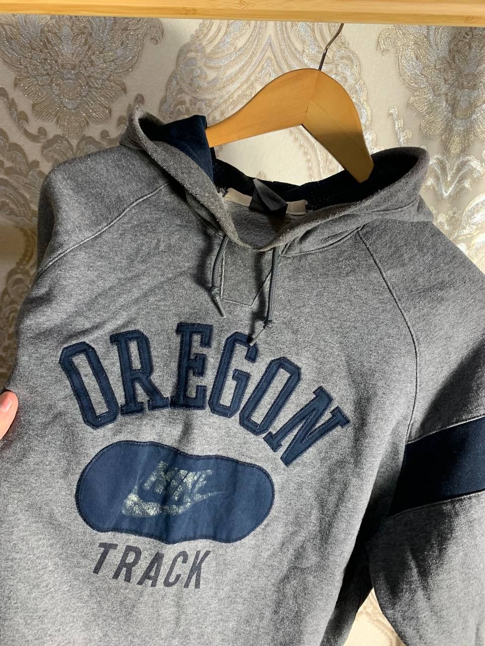 Nike Vintage Nike Oregon Track Retro Hoodie Swoosh Drill 90s Size US L / EU 52-54 / 3 - 3 Thumbnail
