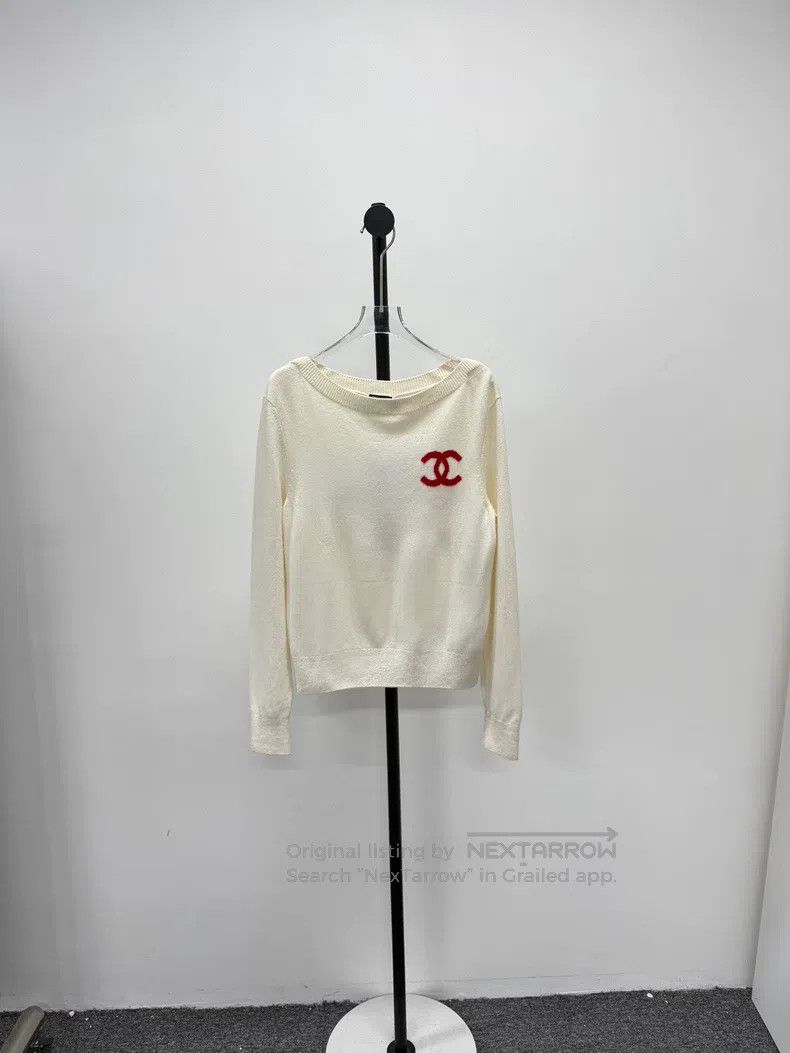 Chanel Chanel Round-neck knitwear sweater Size XXS / US 00 / IT 34 - 1 Thumbnail