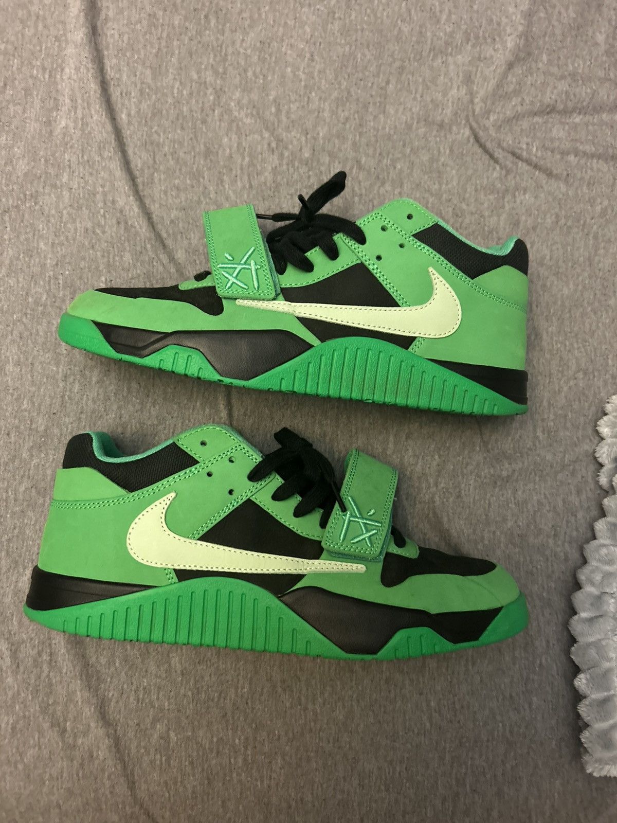 Travis Scott Travis Scott Jumpman Jack Green Spark Size US 12 / EU 45 - 1 Thumbnail
