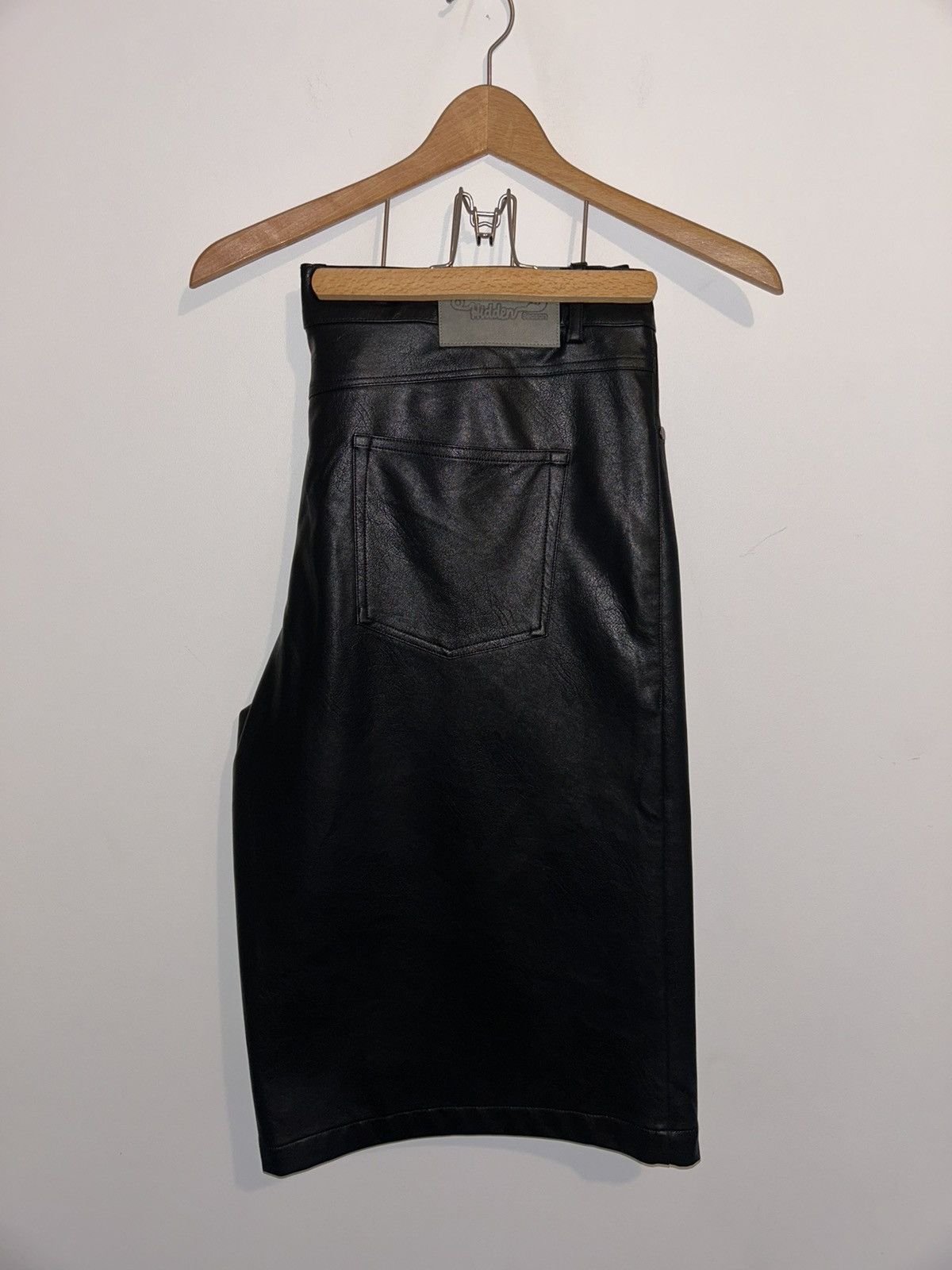 Other Hidden Season black leather baggy shorts Size US 34 / EU 50 - 3 Thumbnail