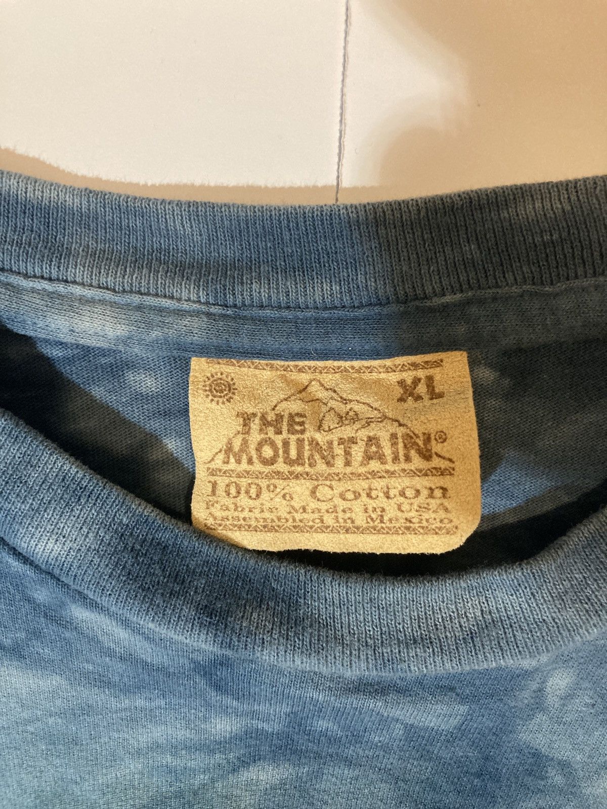 The Mountain × Vintage Vintage the mountain 1999 wolves graphic tee Size US XL / EU 56 / 4 - 3 Thumbnail