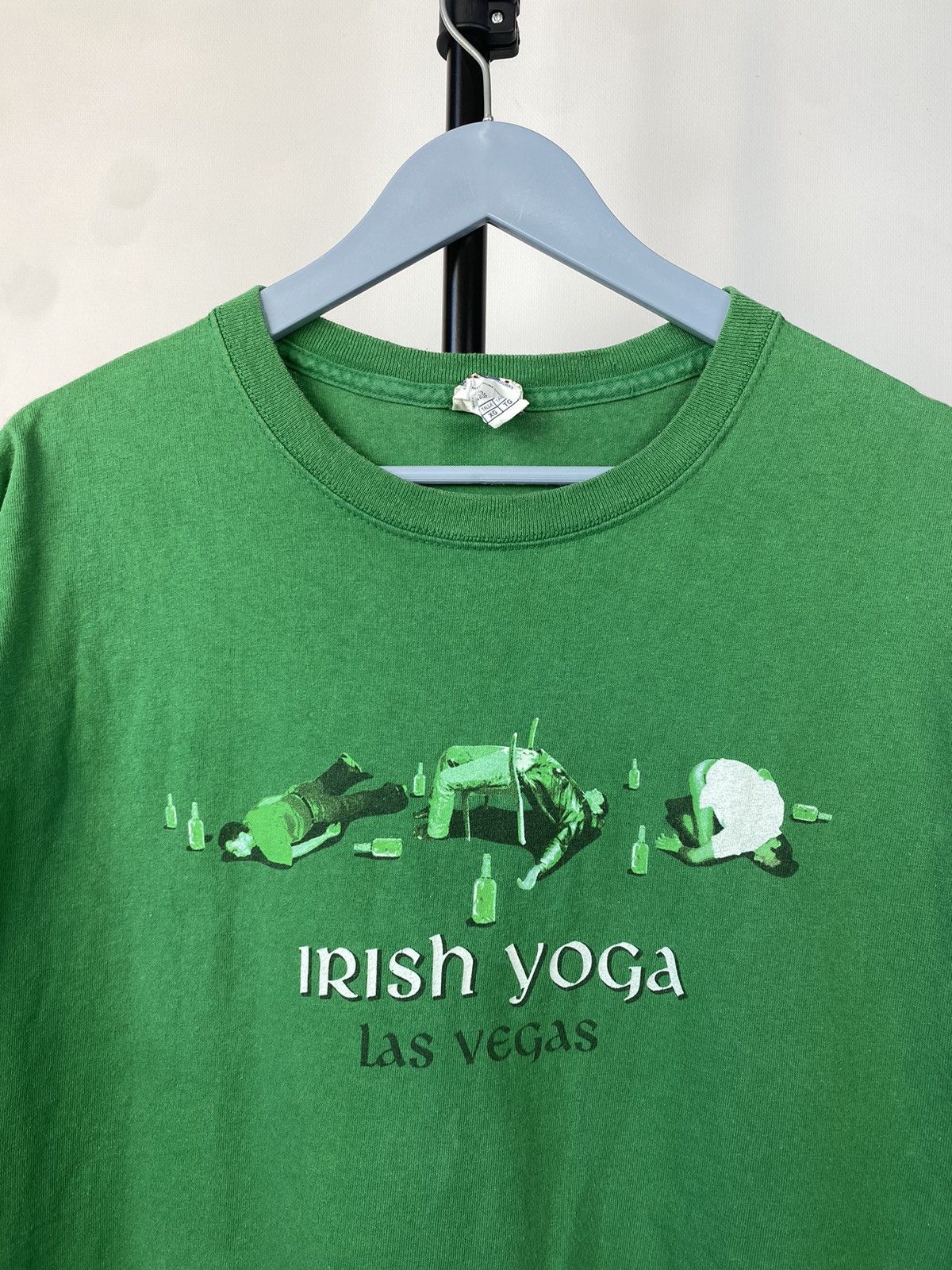 Vintage Crazy Vintage Irish Yoga Drunk Graphic Tee Size US XL / EU 56 / 4 - 6 Thumbnail