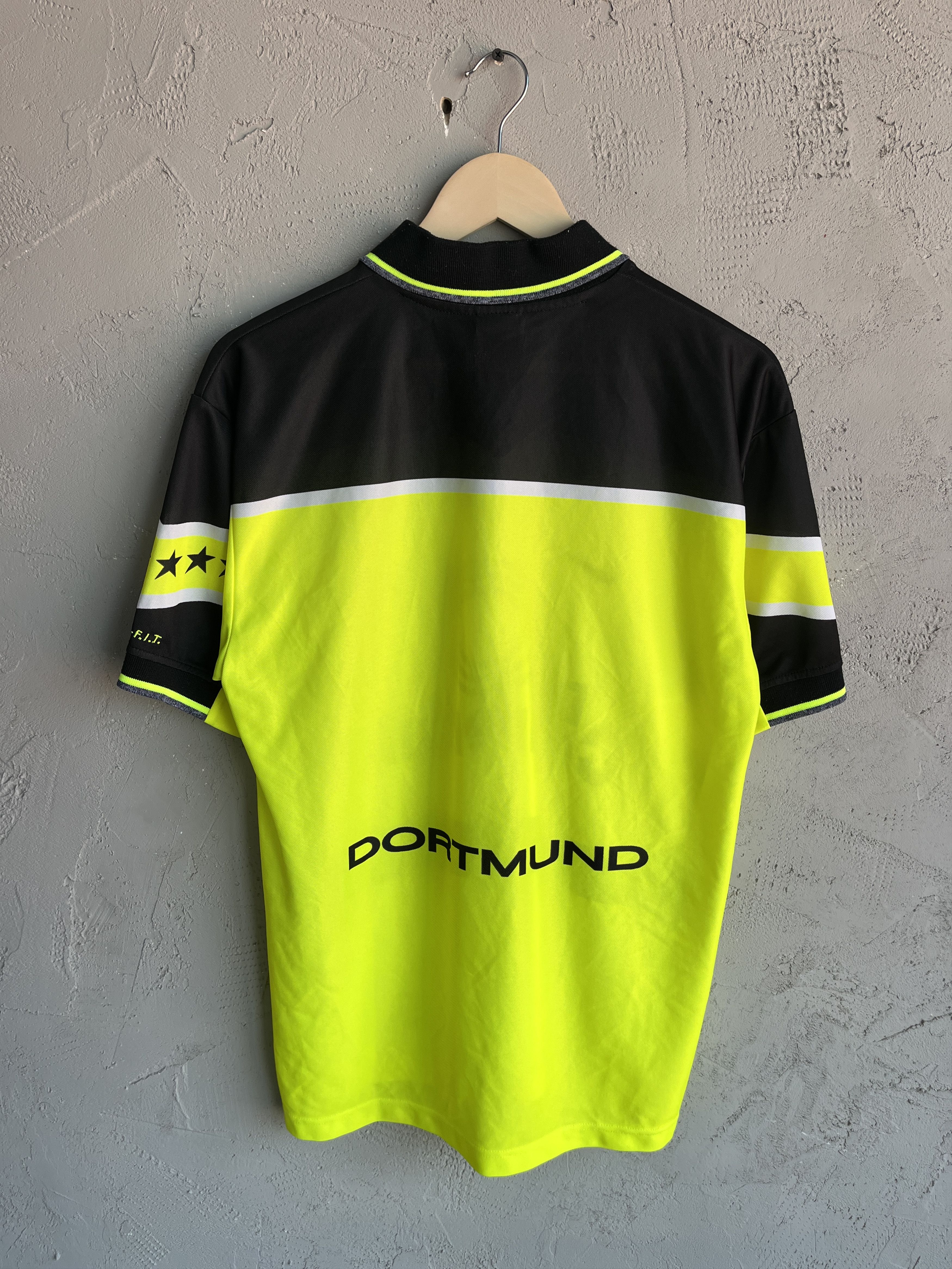 Nike VINTAGE NIKE BORUSSIA DORTMUND 1997/98 HOME CUP JERSEY Size US M / EU 48-50 / 2 - 7 Thumbnail