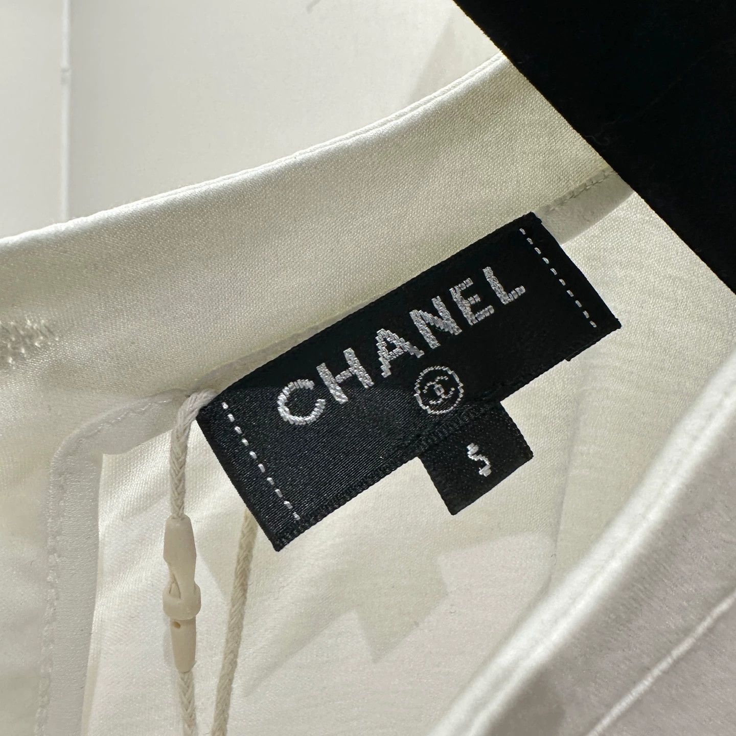 Chanel Chanel Solid Logo Button Short-Sleeve Cotton Dress S Size S / US 4 / IT 40 - 3 Thumbnail
