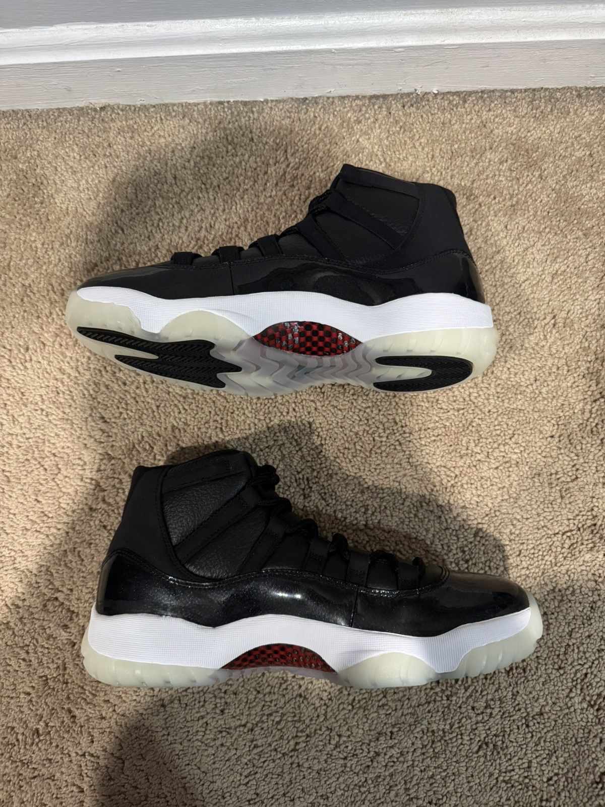 Jordan Brand Jordan 11, 72-10 2015 Size US 10 / EU 43 - 2 Thumbnail