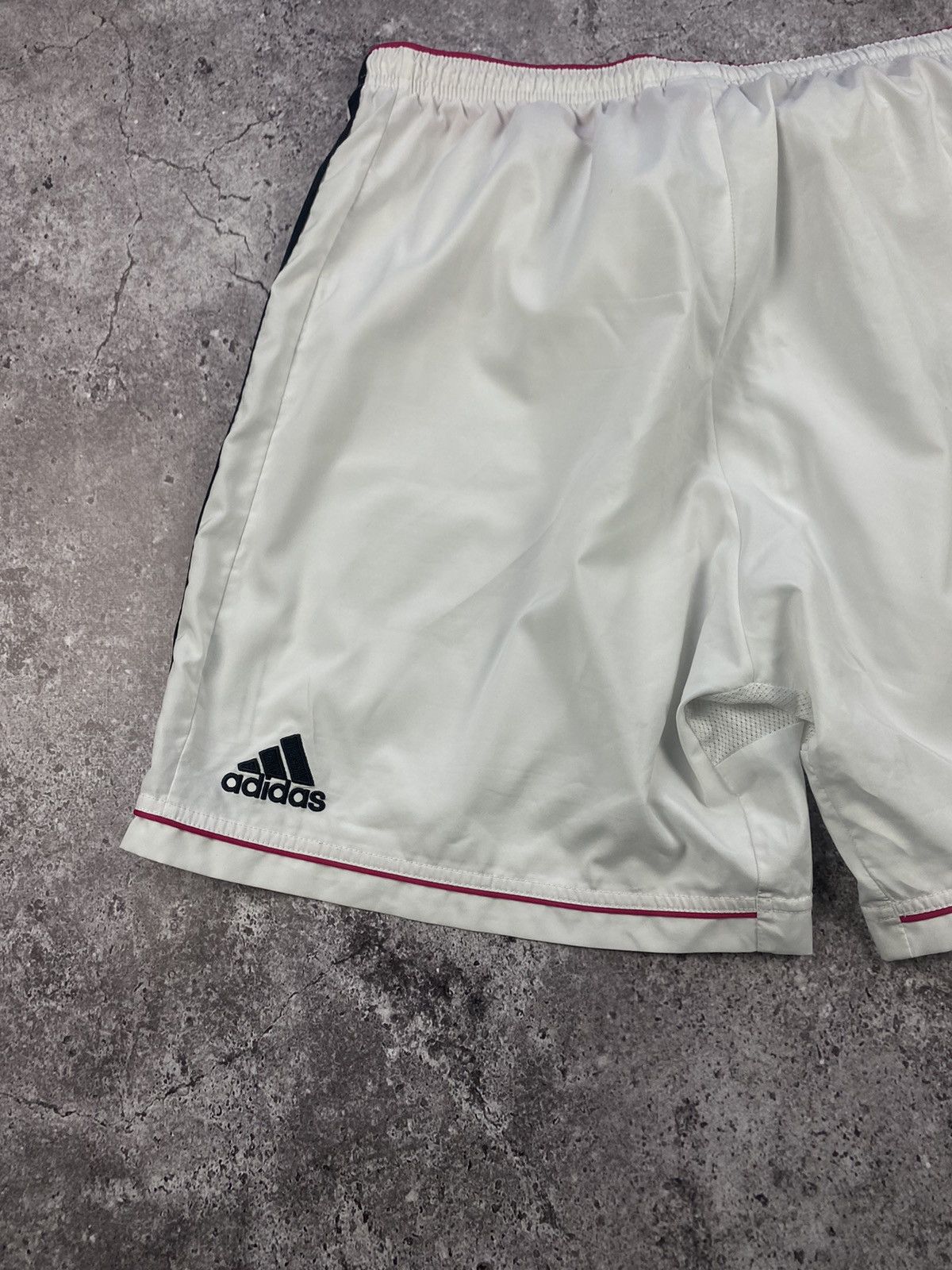 Adidas Adidas Real Madrid Shorts Large Mens Football Soccer White Size US 34 / EU 50 - 4 Thumbnail