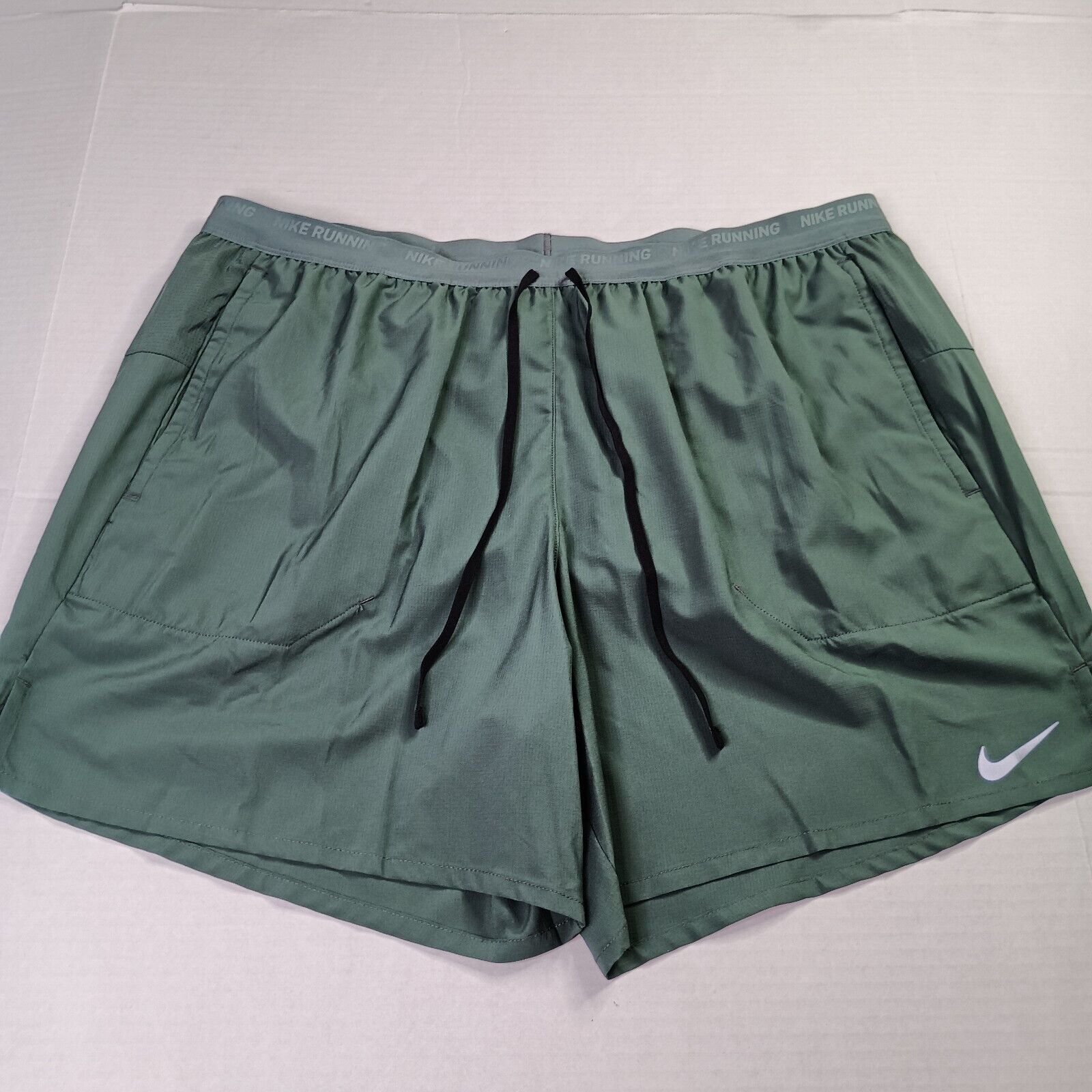 Nike Nike Men’s Dri-Fit Stride Running Shorts Size 2XL Green Size US 38 / EU 54 - 1 Thumbnail