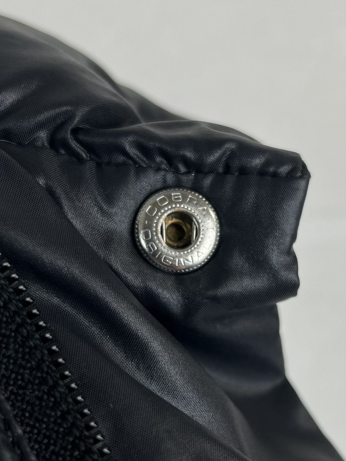 Moncler MONCLER Jacket Down Puffer Patch Logo Black Vintage Rare Men Size US S / EU 44-46 / 1 - 17 Thumbnail