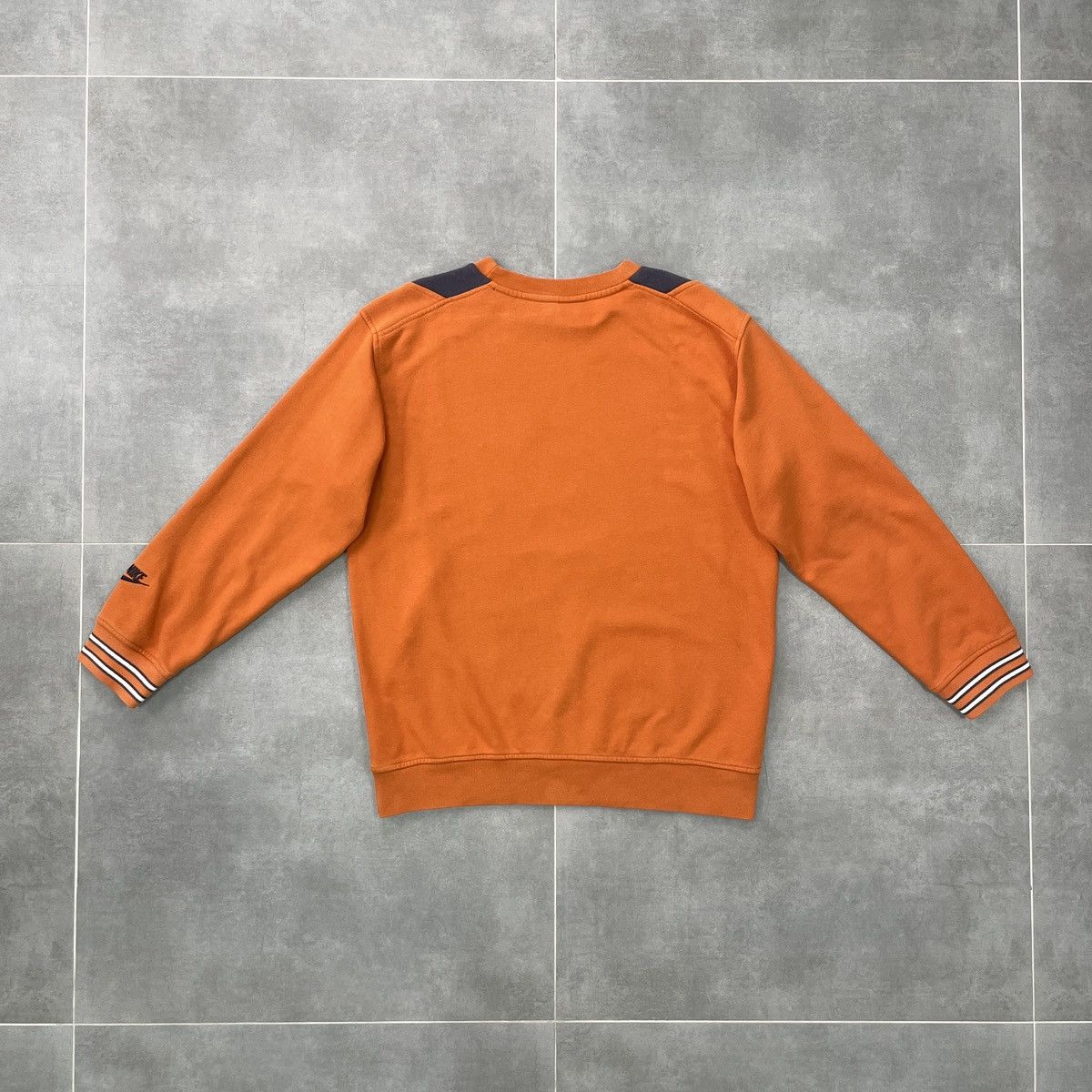Nike × Vintage Vintage Nike Athletics Oregon USA Sweatshirt Young XL (S) Size US S / EU 44-46 / 1 - 19 Thumbnail