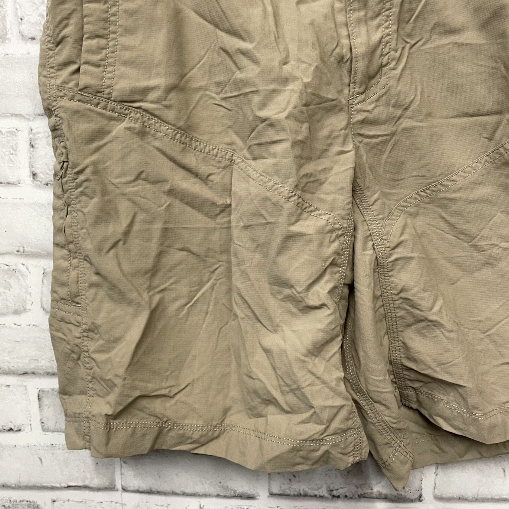 The North Face The North Face Shorts Mens 36 Beige Khaki Regular Size Beige The North Face Mens Shorts 36 Size Size US 36 / EU 52 - 3 Thumbnail
