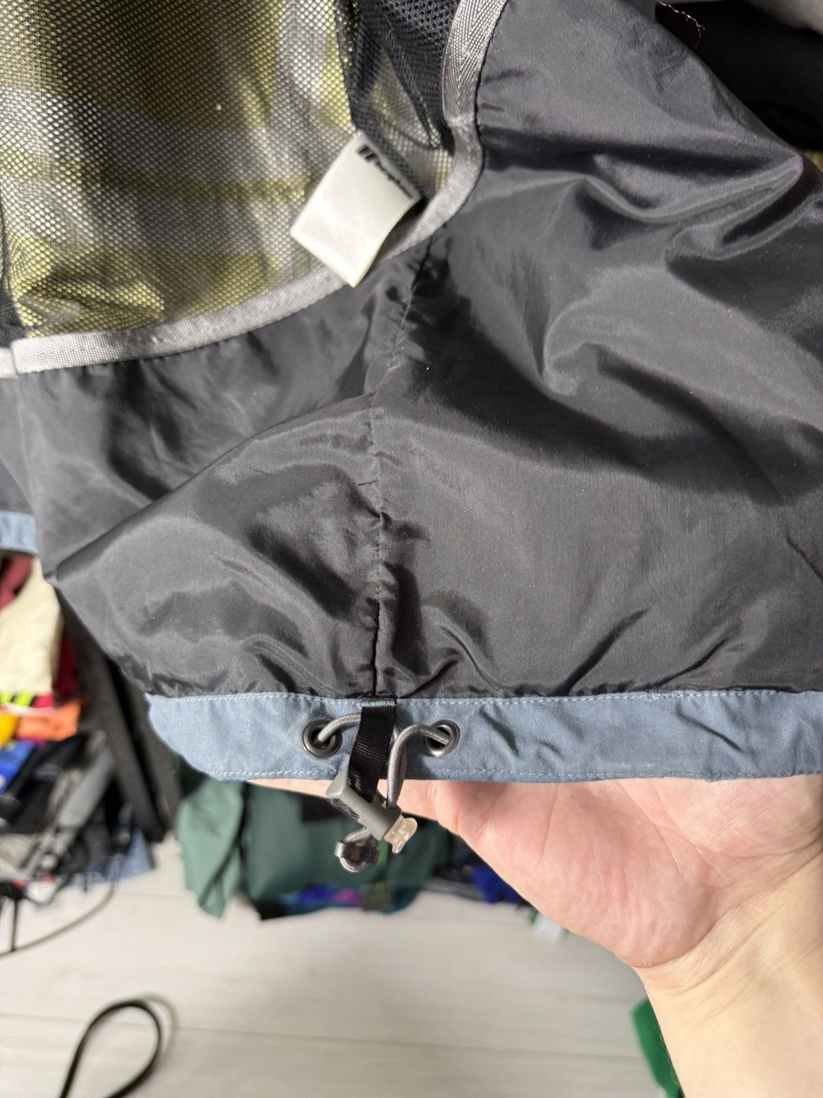 Berghaus Berghaus Gore-Tex XCR Jacket Vintage Hooded Waterproof WMNS Size M / US 6-8 / IT 42-44 - 14 Thumbnail
