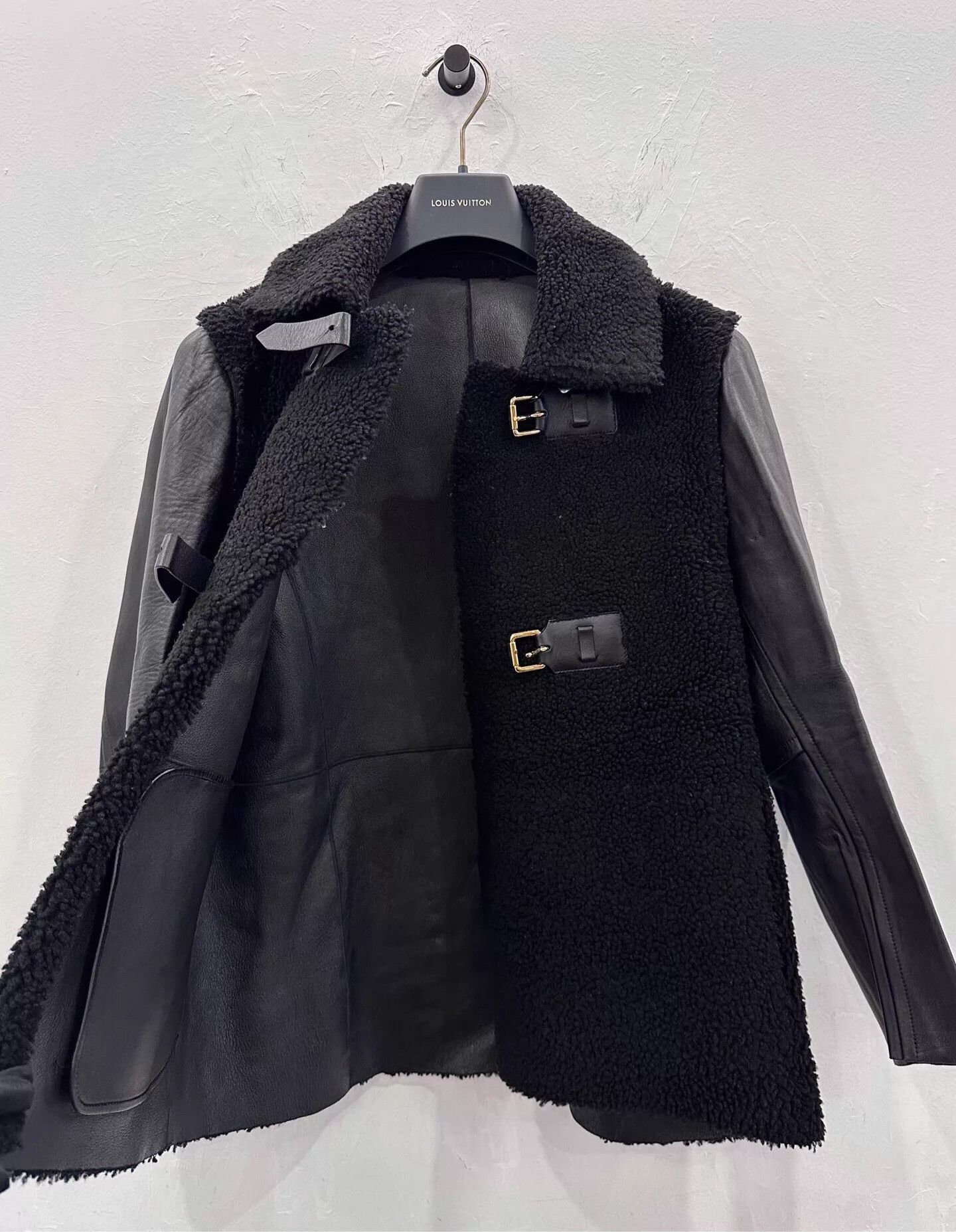 Louis Vuitton LV removable black fur-lamb sleeve jkt36 new Size XS / US 0-2 / IT 36-38 - 4 Thumbnail