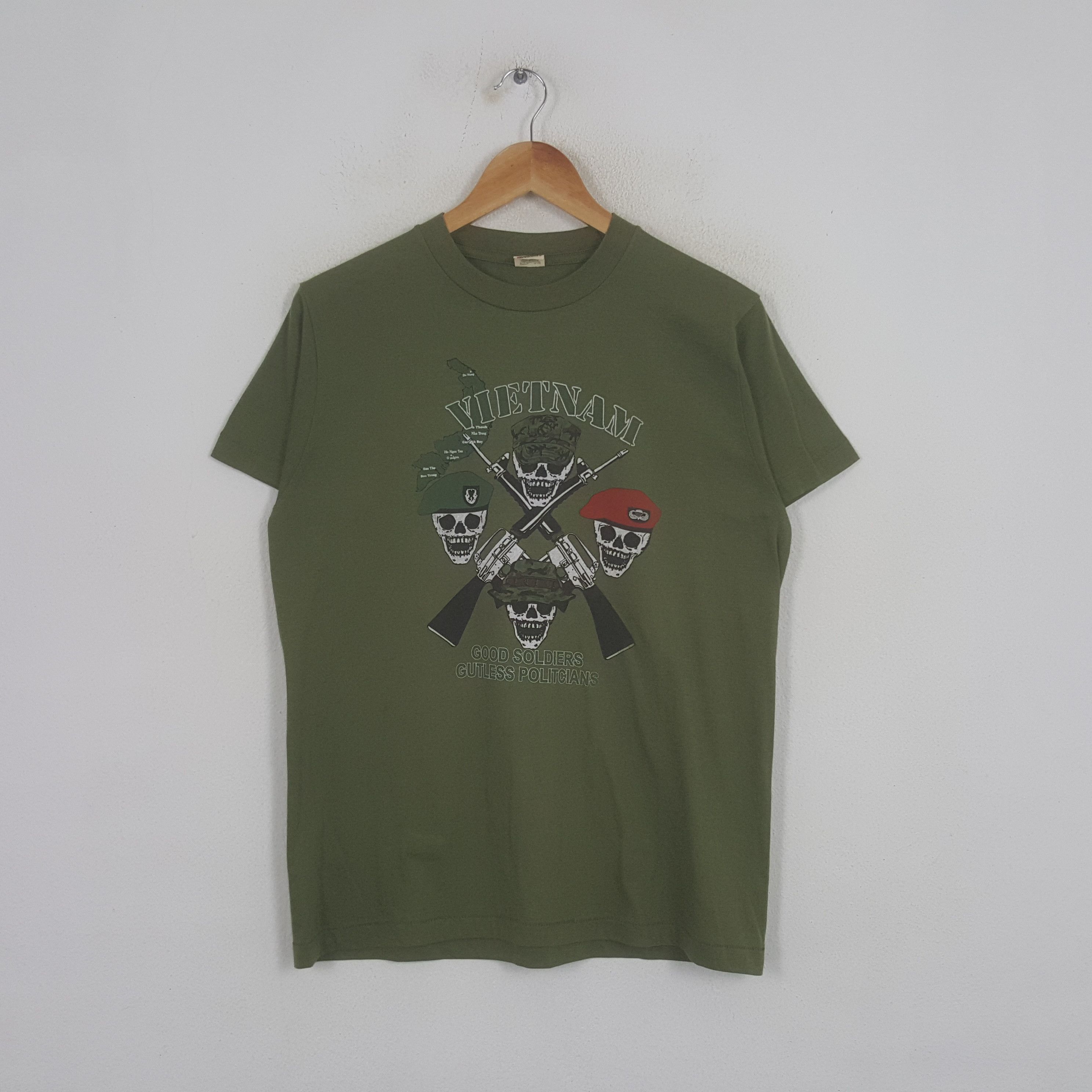 Vintage Vietnam Good Soldiers Cutless Politcians Tshirt