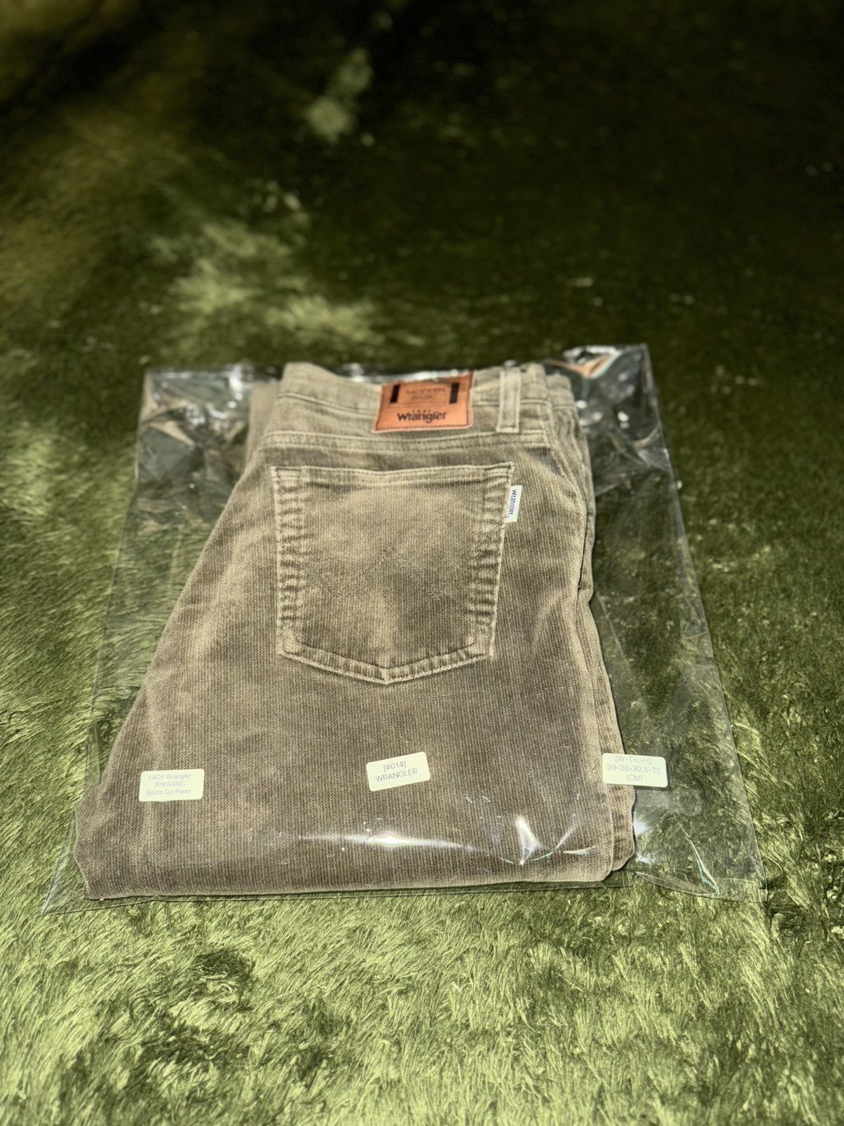 Wrangler Lady Wrangler Japan Basic Corduroy Bootcut Pants olive Size 28" / US 6 / IT 42 - 13 Thumbnail