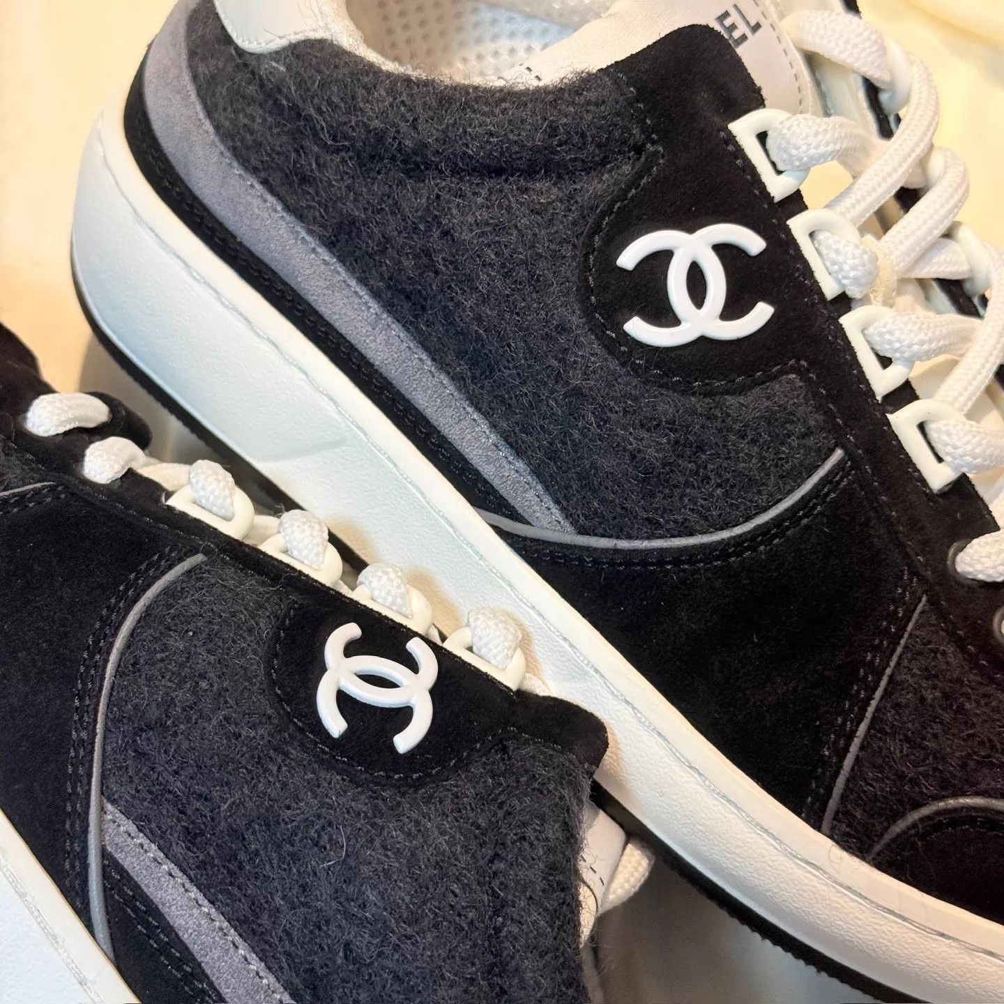 Chanel CHANEL 24B B&W CC Panda Sneakers 36 99% nh3165 Size US 5.5 / IT 35.5 - 6 Thumbnail