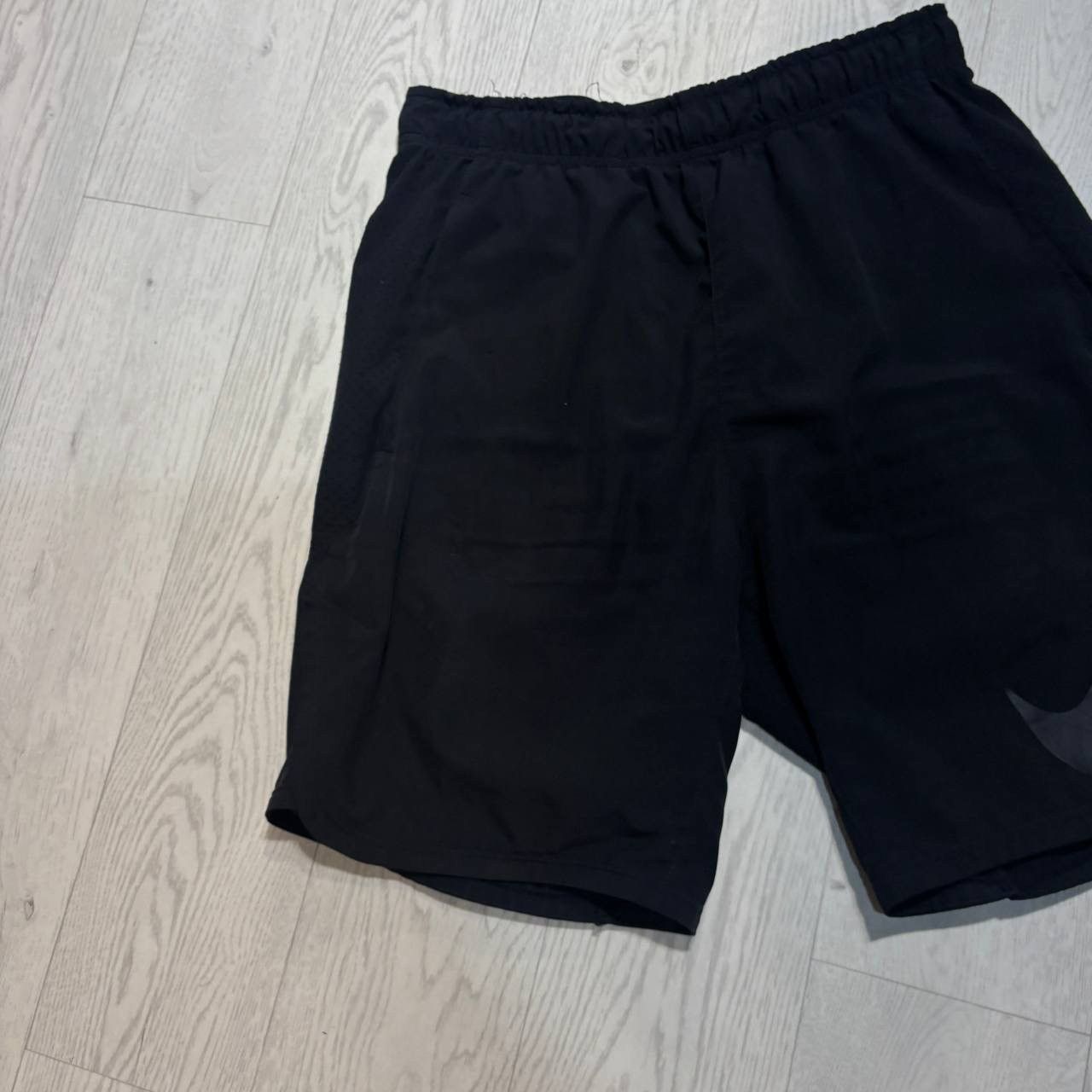 Nike Nike short Size:M Size US 32 / EU 48 - 4 Thumbnail