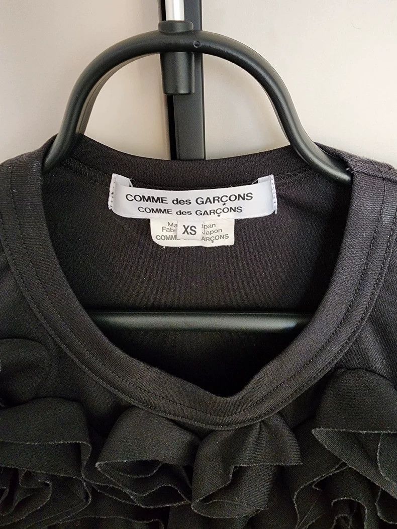 Comme des Garcons Comme Des Garcons Polyester fabric flower t-shirt Size XS / US 0-2 / IT 36-38 - 2 Thumbnail
