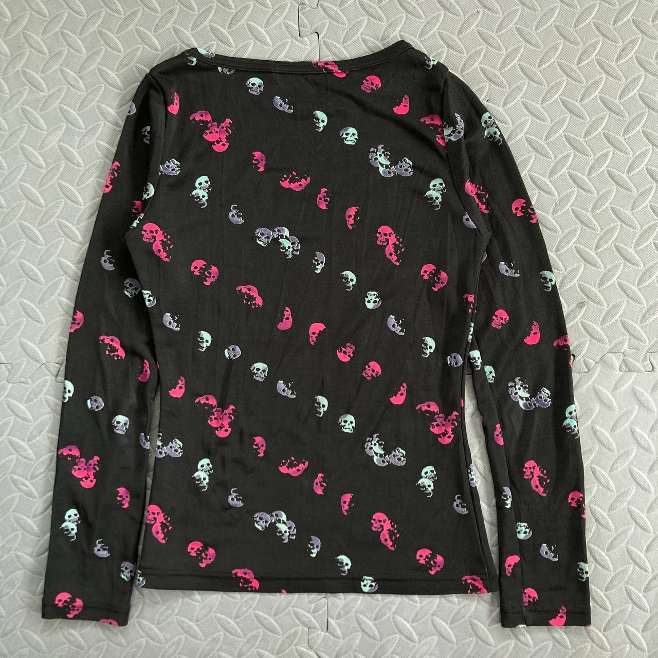 Hysteric Glamour Vintage 90’s Skulls Print Mesh Long sleeves Top Size XS / US 0-2 / IT 36-38 - 2 Thumbnail