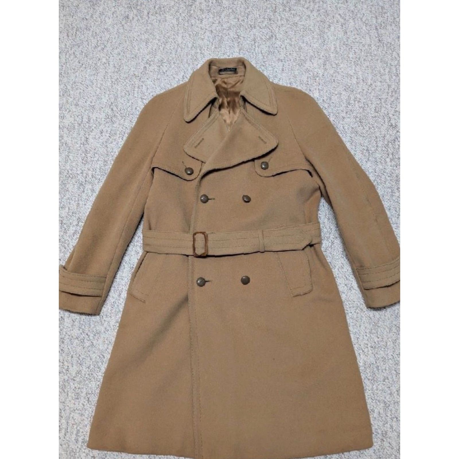 Camel VINTAGE belted overcoat MEN camel brown 40 wool felted wool long coat with belt buckle 40L 40 chest Mens Size US M / EU 48-50 / 2 - 7 Thumbnail