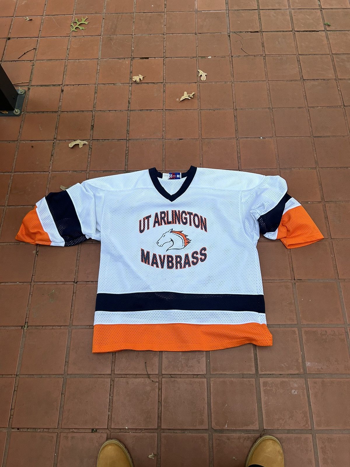Vintage Vintage University Of Arlington Hockey Jersey Size US L / EU 52-54 / 3 - 1 Thumbnail