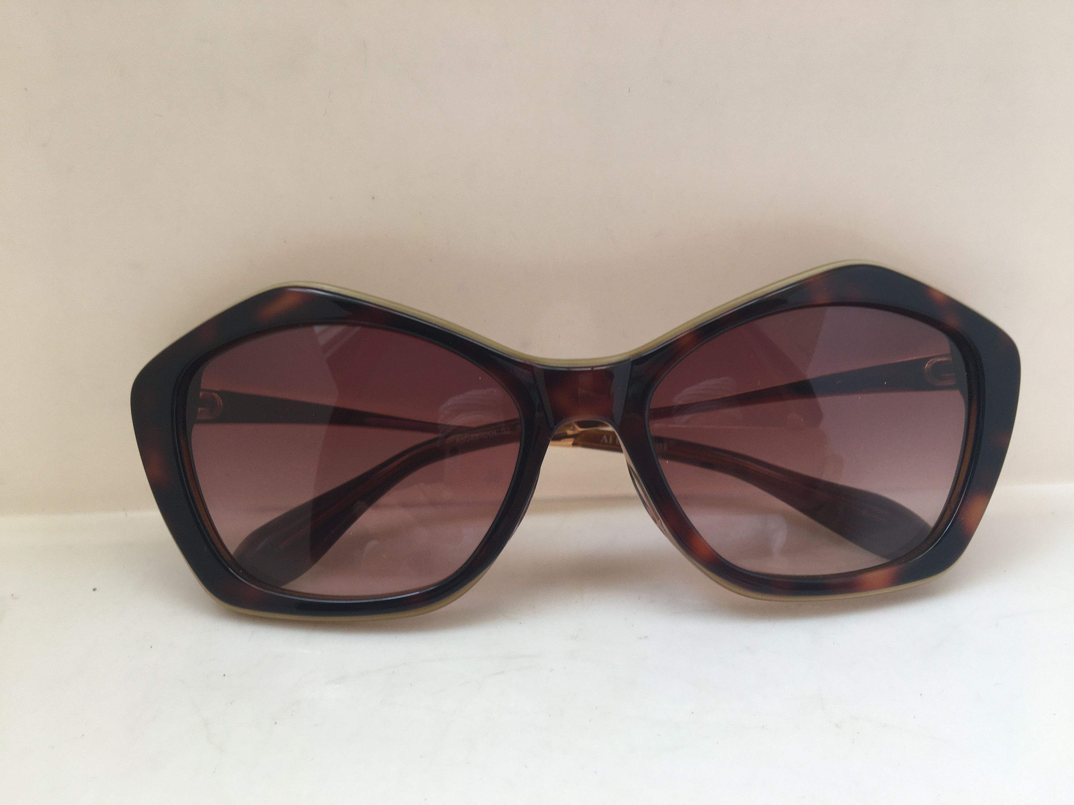 Other Tortoise Cateye Diva Sunglasses Frame Size ONE SIZE - 6 Thumbnail