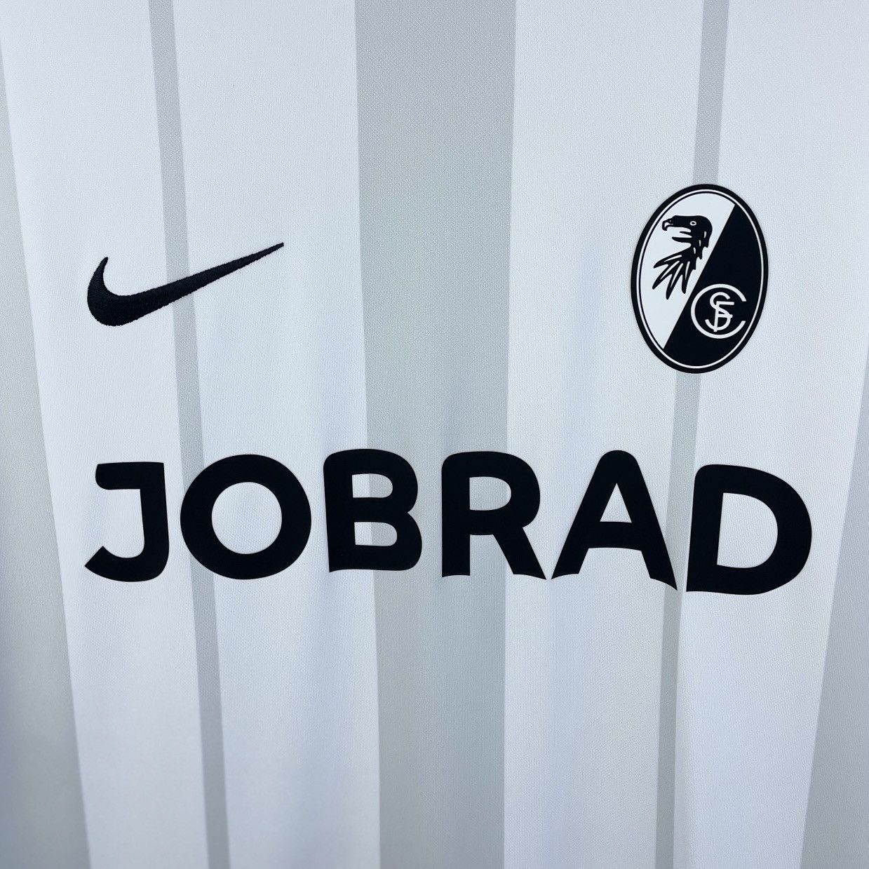 Nike SC Freiburg Away Nike Men’s Jersey Shirt 2024/2025 size M Size US M / EU 48-50 / 2 - 2 Thumbnail