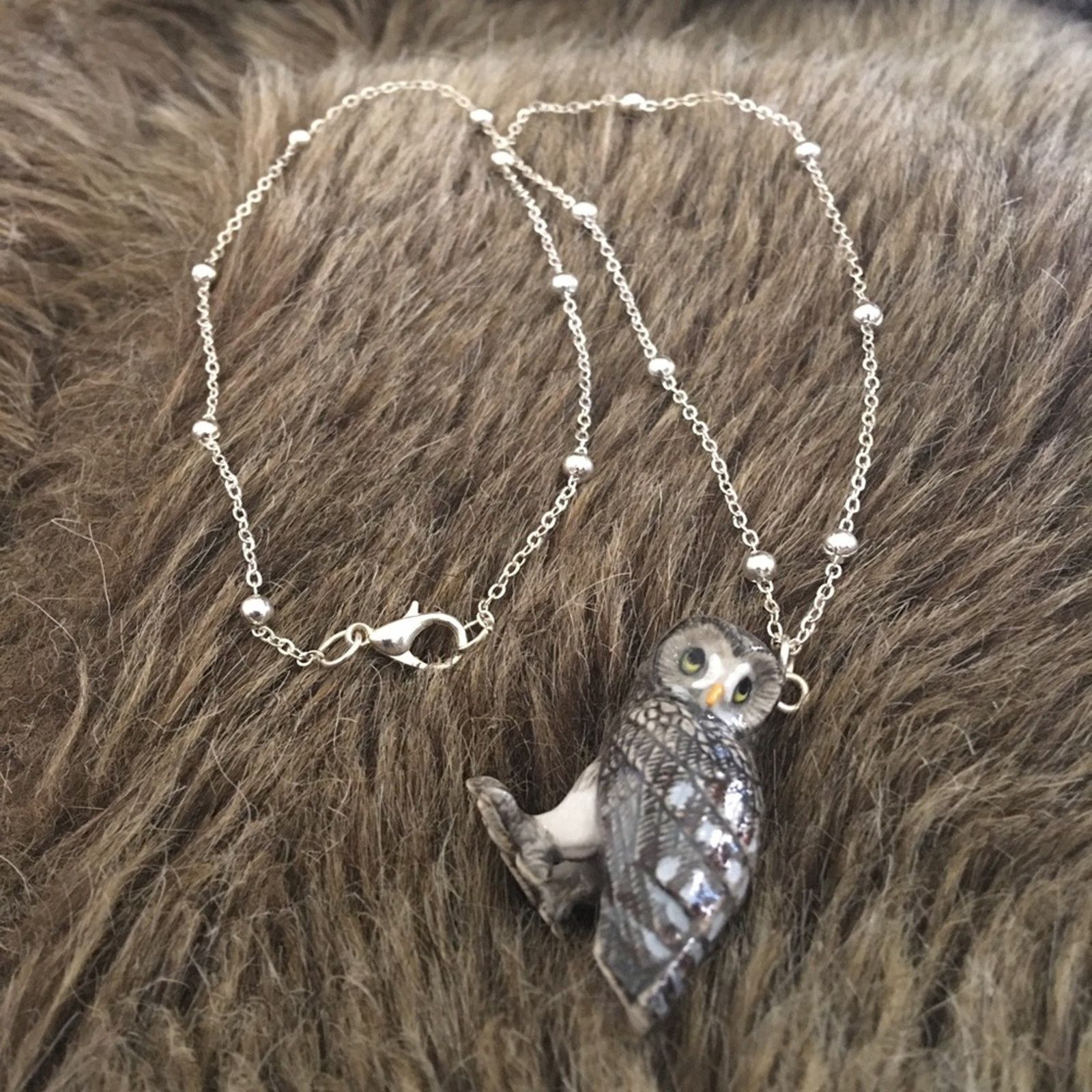 Jewelry Ceramic owl pendant silver plated chain necklace Size ONE SIZE - 10 Thumbnail