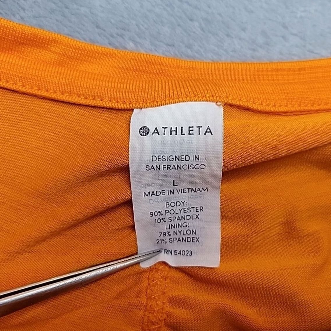 Athleta Athleta Shirt Womens M Orange Long Sleeve Ruched 1/4 Zip Athletic Yoga Shirt Womens M Orange Long Sleeve Ruched 1/4 Zip Athletic Yoga Size M / US 6-8 / IT 42-44 - 3 Thumbnail