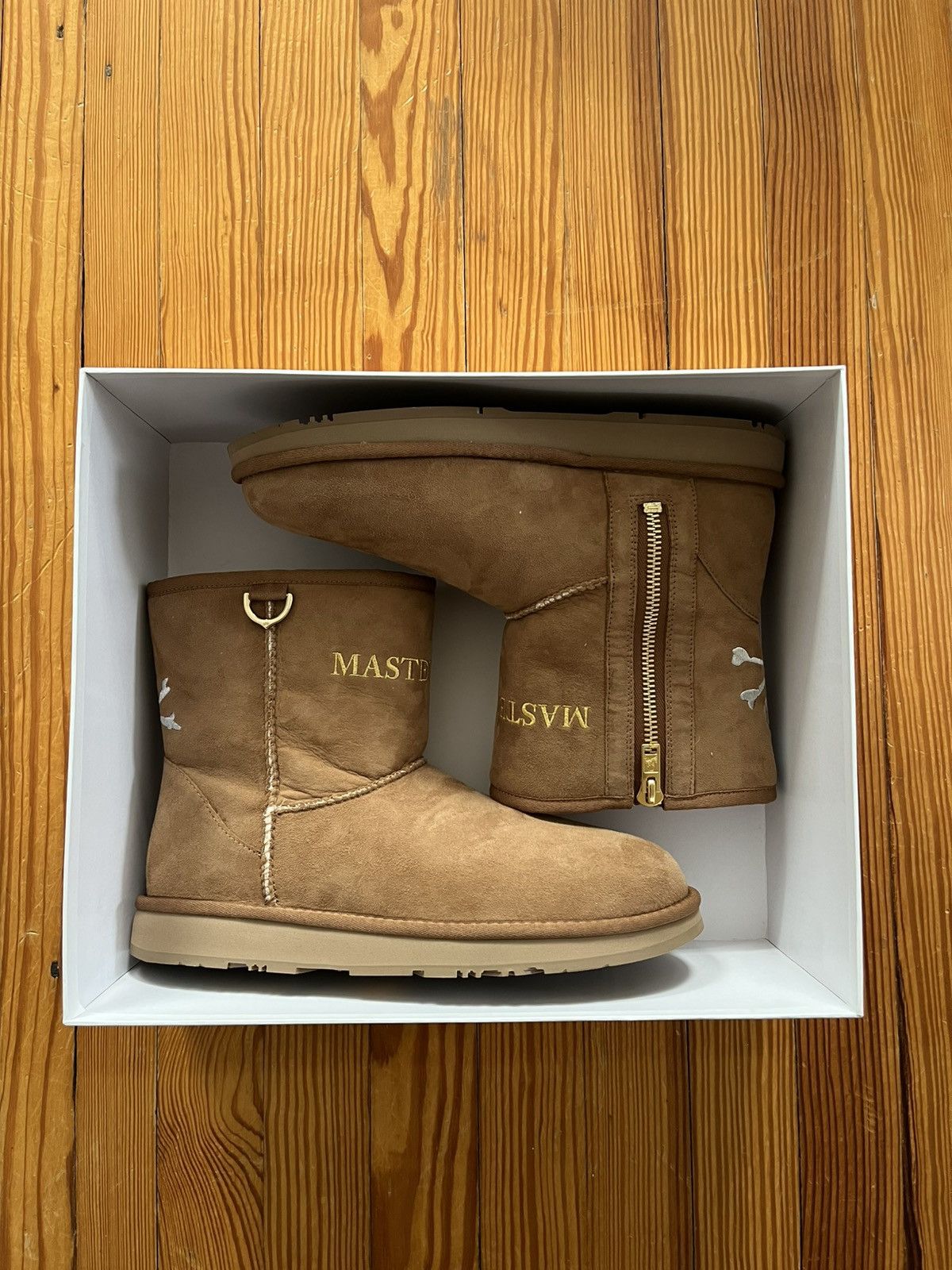 Mastermind World × Ugg Mastermind Japan Ugg Zip Up Boot Chestnut Beige Tan Brown Size US 10 / EU 43 - 1 Thumbnail
