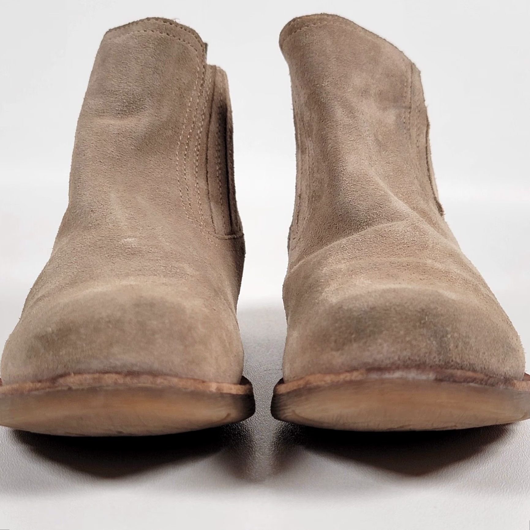 Vintage Sofft Bellis III Womens 8 M Beige Suede Chelsea Boots Block Heel Ankle Leather Insole Rubber Comfort Size US 8 / IT 38 - 3 Thumbnail