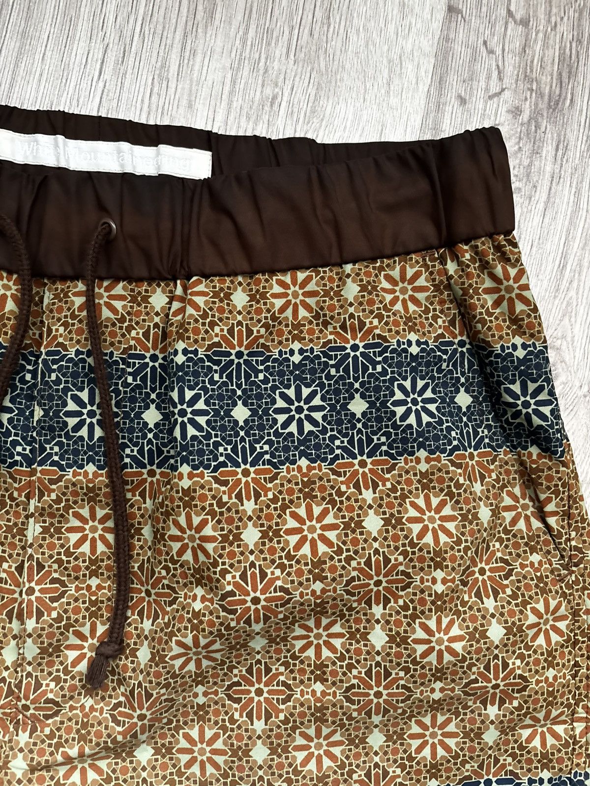 White Mountaineering White Mountaineering Patterned Shorts Made in Japan Size 0 S Size US 29 - 5 Thumbnail