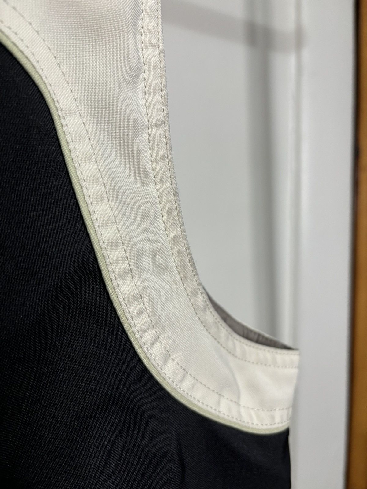 Vintage Vintage 1990s Cream Black Zip-Up Snowboard Vest Size US M / EU 48-50 / 2 - 3 Thumbnail