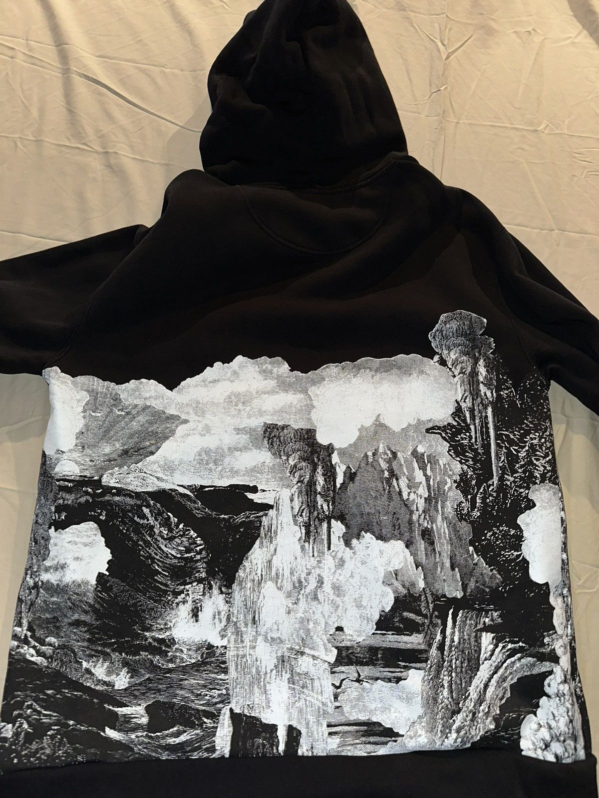Burberry Burberry Dreamscape Hoodie Size US M / EU 48-50 / 2 - 3 Thumbnail