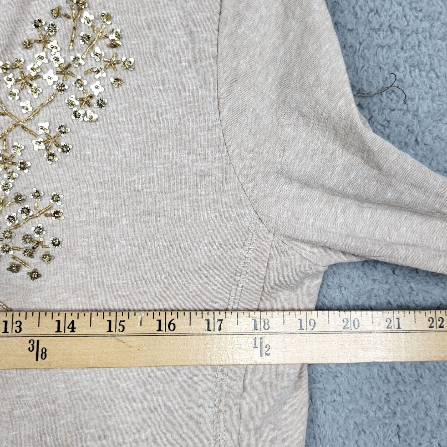 Vintage AKEMI + KIN Women's Beige Sequin Beaded Embellished Top S Long Sleeve V-Neck Size S / US 4 / IT 40 - 2 Thumbnail
